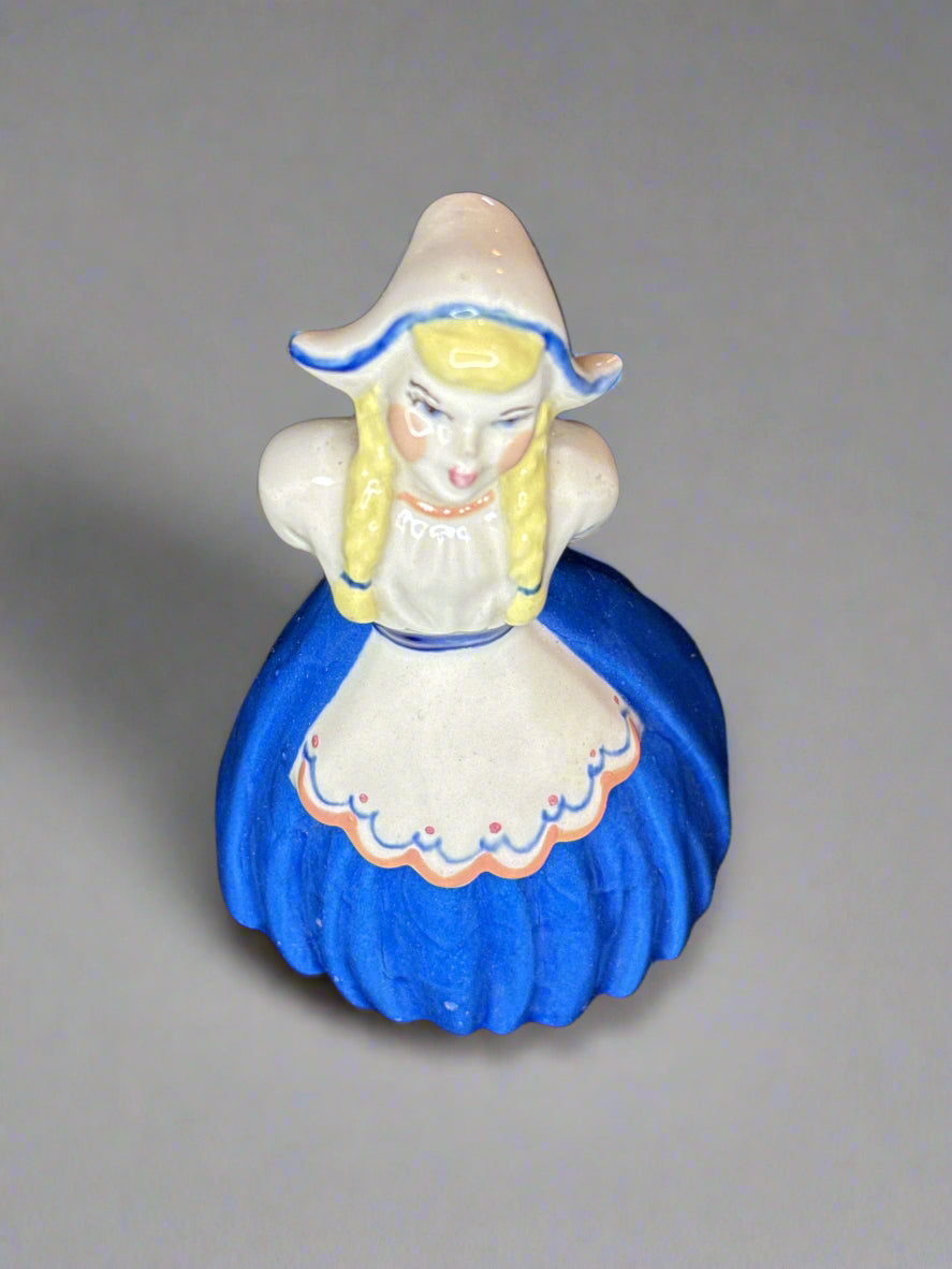 1950's Vintage Ceramic Arts Pottery Kissing Dutch Girl Figurine 5" Blue Dress