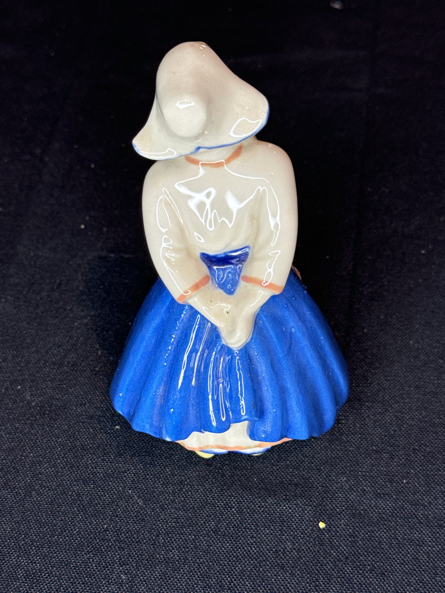 1950's Vintage Ceramic Arts Pottery Kissing Dutch Girl Figurine 5" Blue Dress