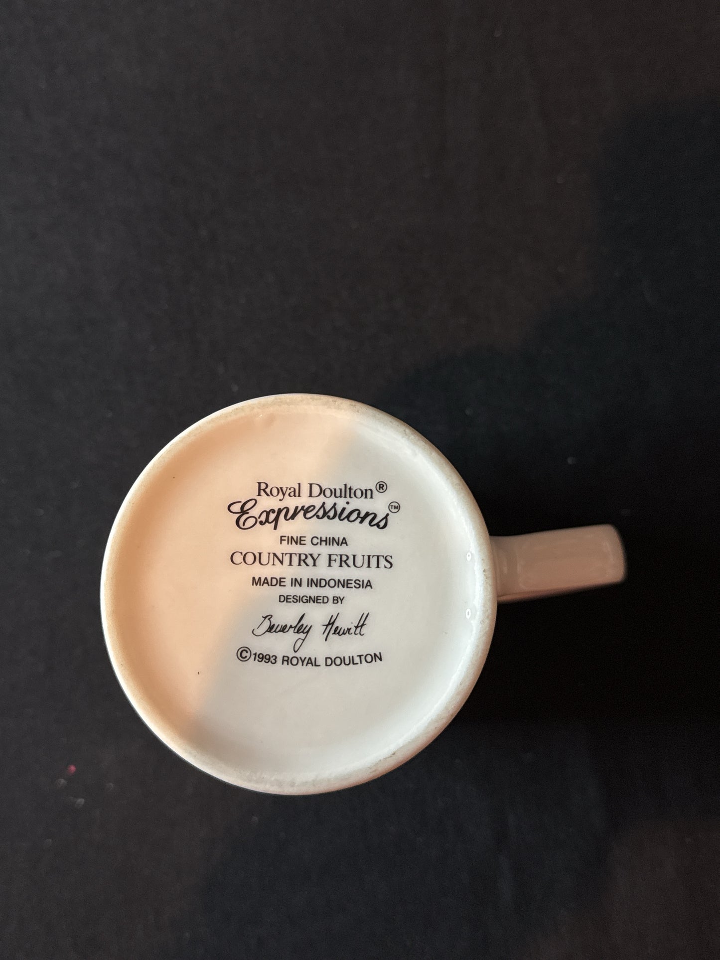 Royal Doulton Expressions 1993 Beverly Hewitt Country Fruits Coffee Mug Cup 4" Tall