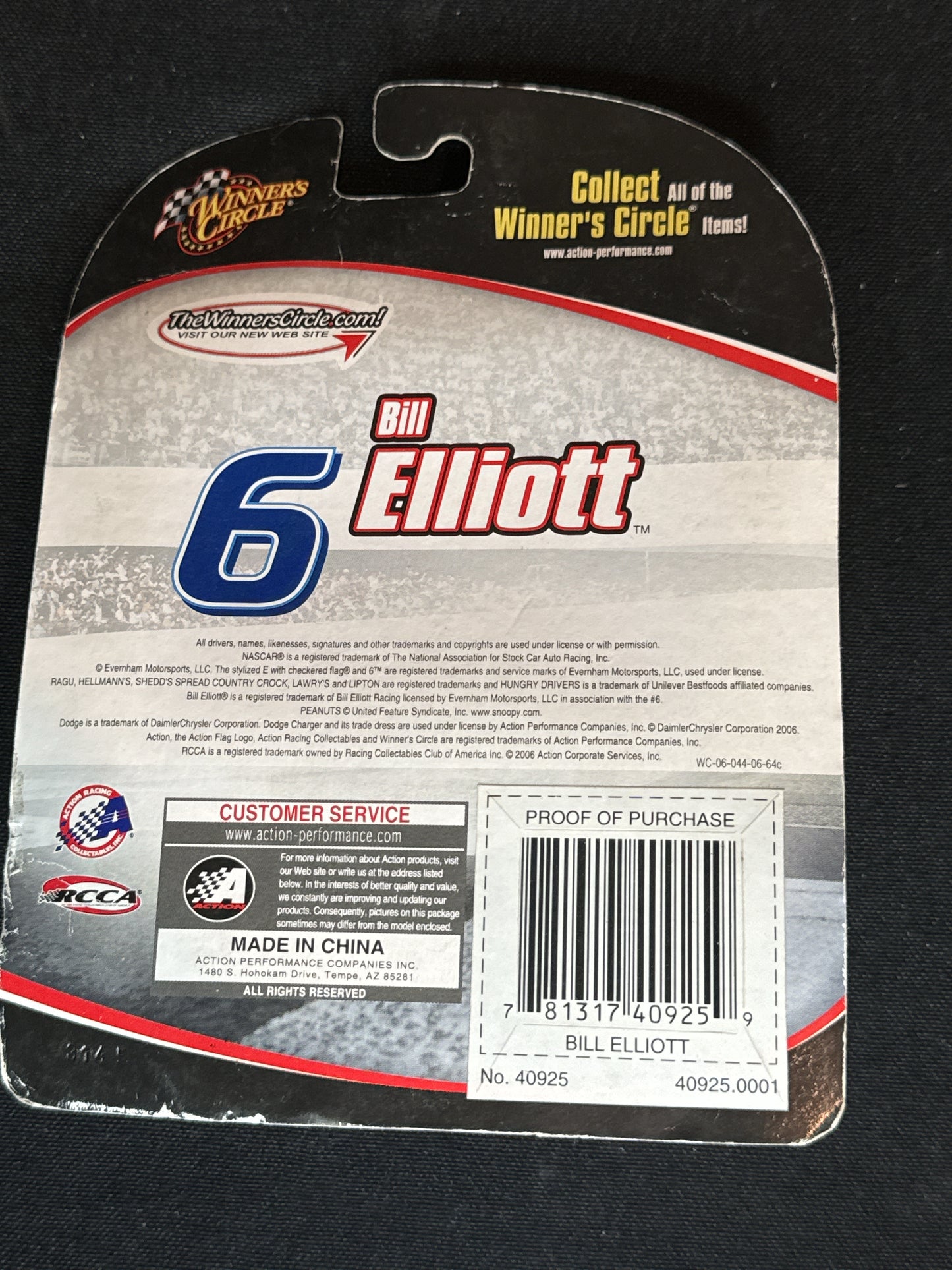Winner's Circle Bill Elliott #6 1:64 Diecast Car w/ Charlie Brown Christmas Hood Magnet