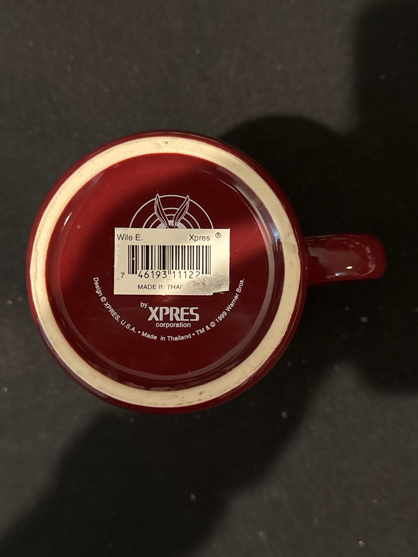 1999 Warner Bros. Looney Toons 3D Wile E. Coyote Coffee Mug Cup 4.5" Tall Brown w/ Yellow Interior