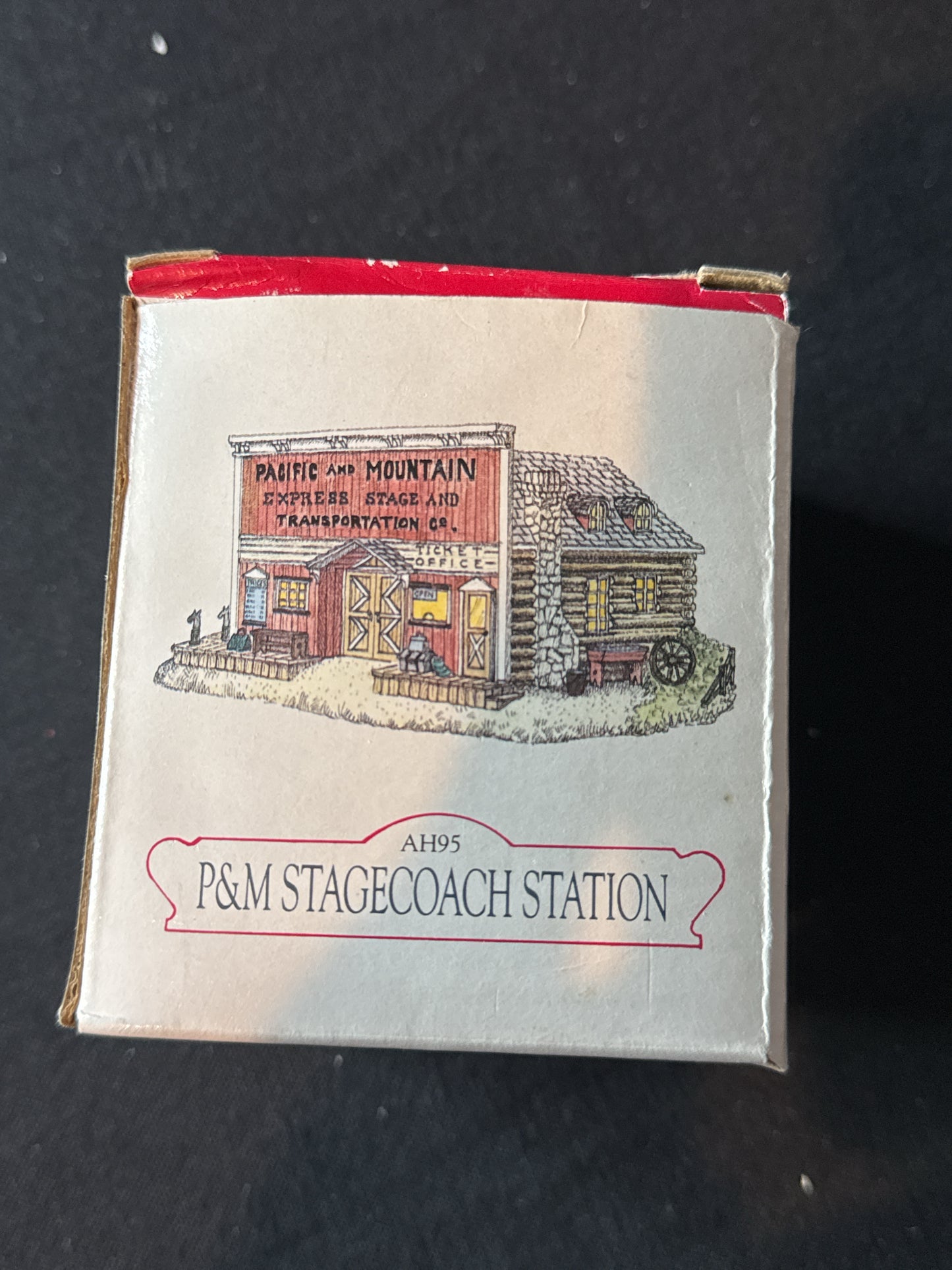 Liberty Falls P&M Stagecoach Station AH95 New in Box