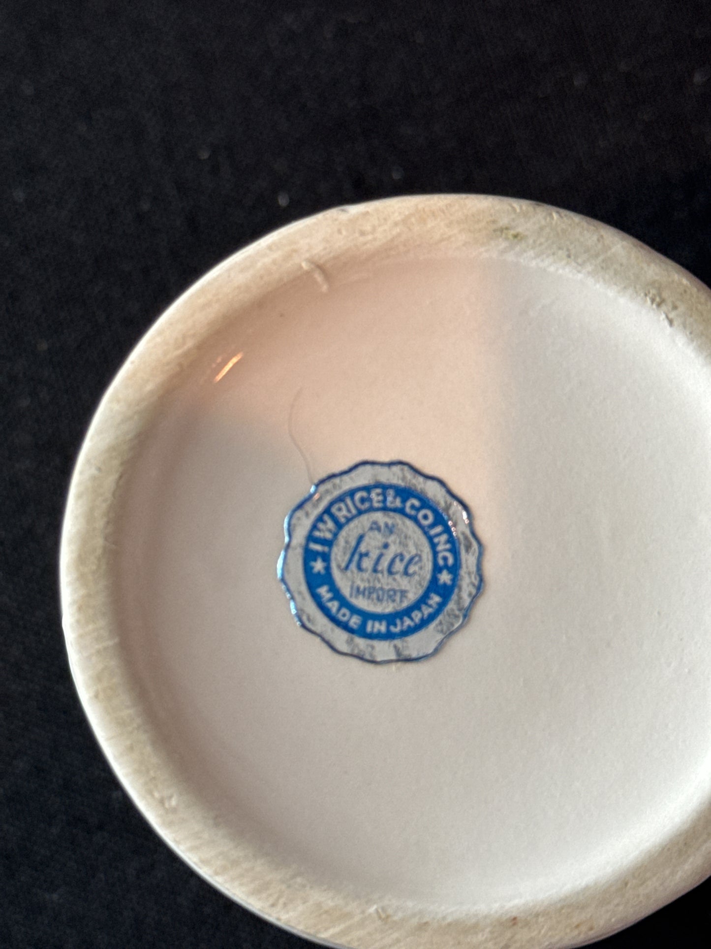 Vintage Ivory w/ Tulips Bathroom Cup from I W Rice & Co. Made in Japan 3.5" Tall x 2.75" W