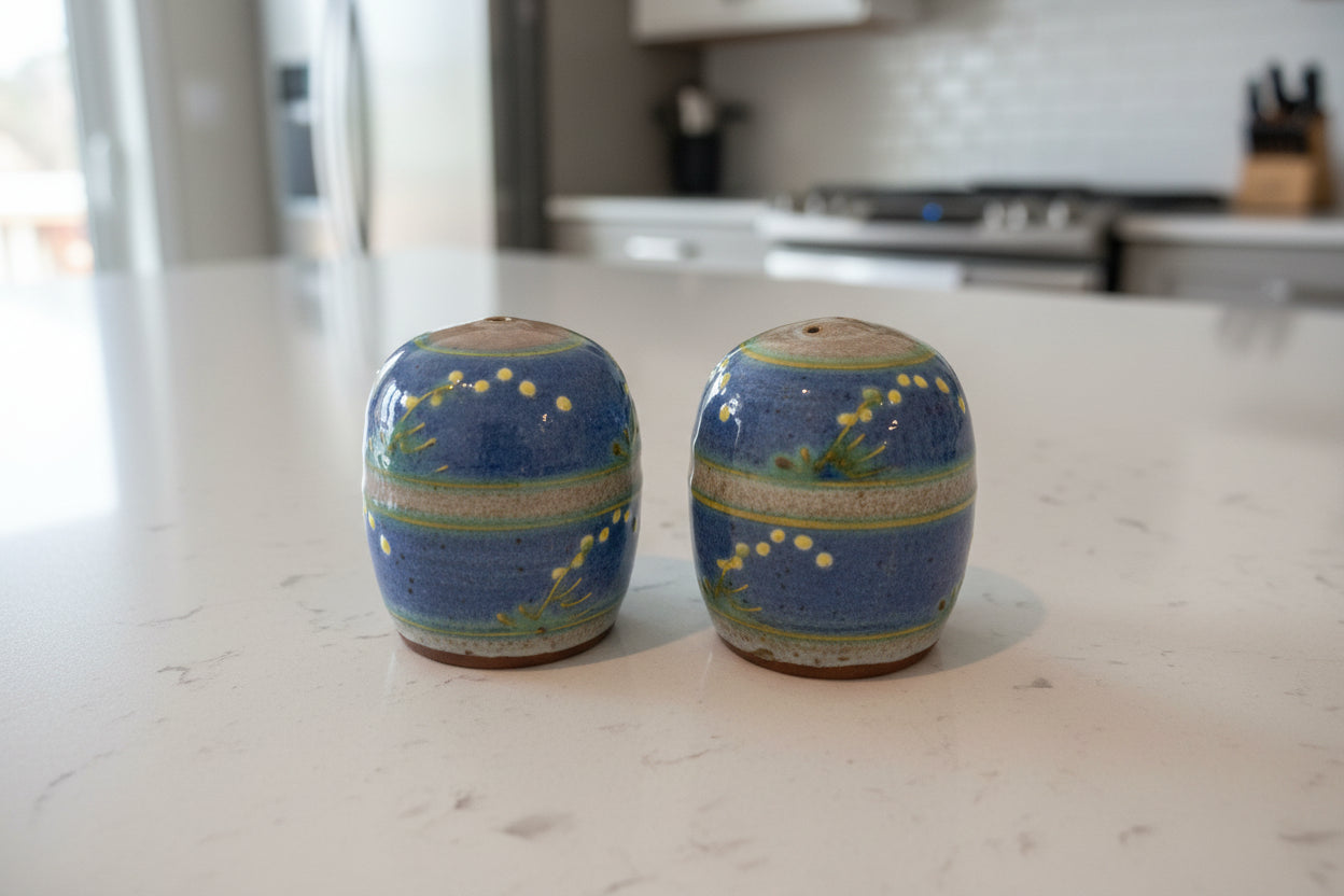 Unique 3 1/8" Tall Pottery Ceramic Salt & Pepper Shakers Ocean Theme New