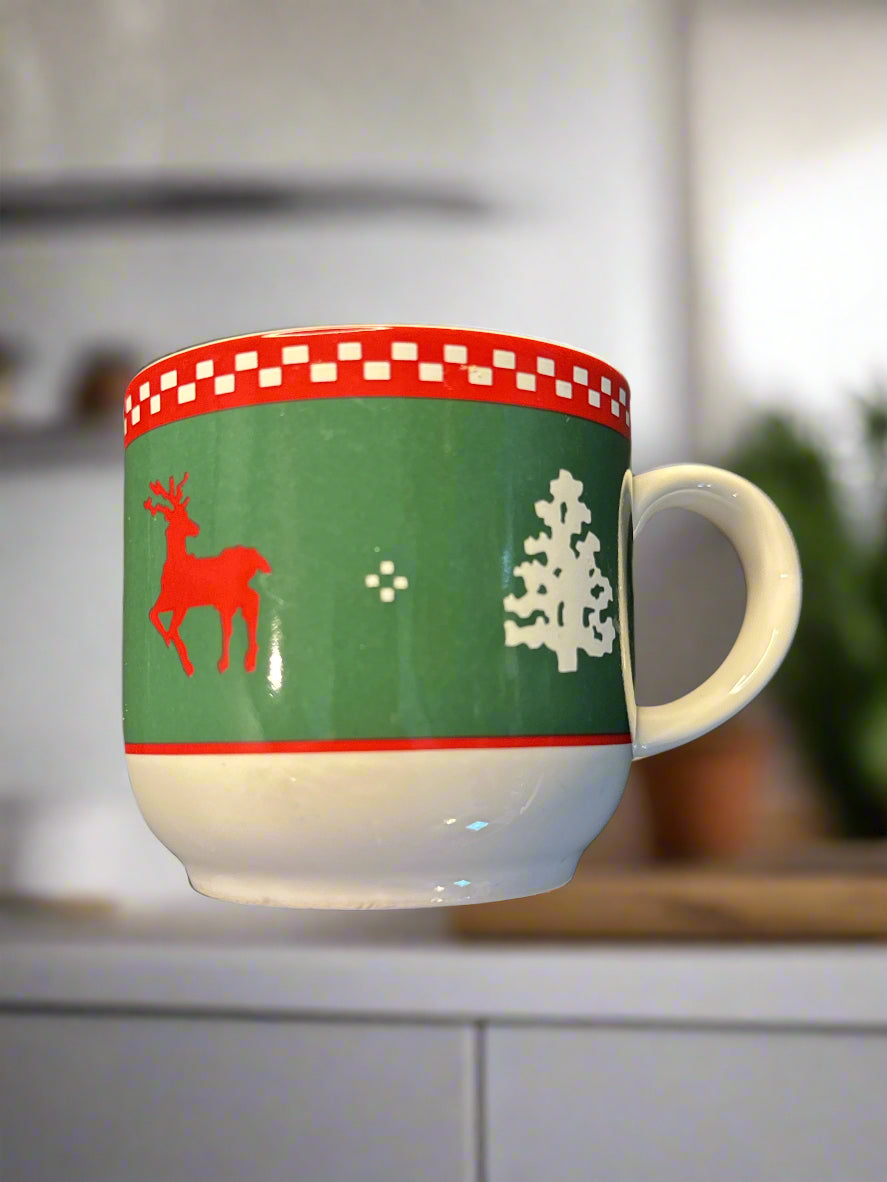 CI Moore 1992 Northwoods Christmas Reindeer Hearts Green Coffee Cup Mug 8oz 3 1/8" Tall