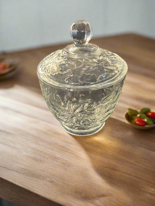 Classic Fantasia Sugar Jar With Lid by Princess House #532 5" Tall