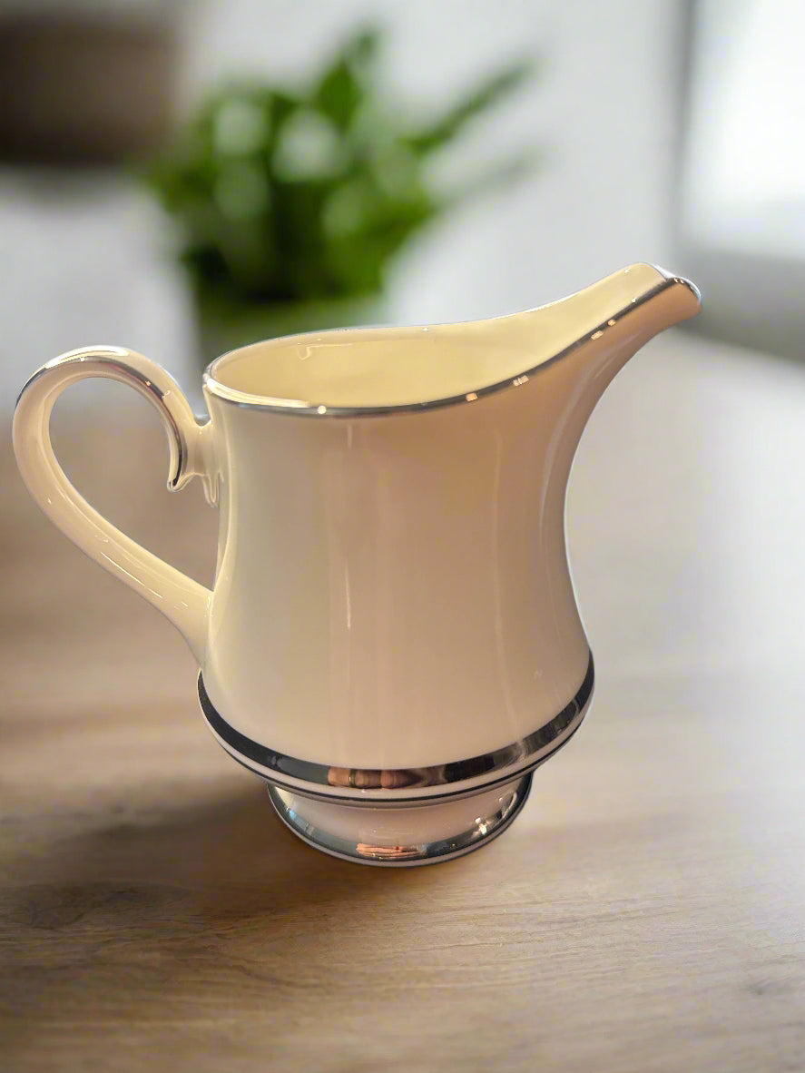 Carico Reflection Pattern Creamer 4.25" Tall Vintage Platinum Band