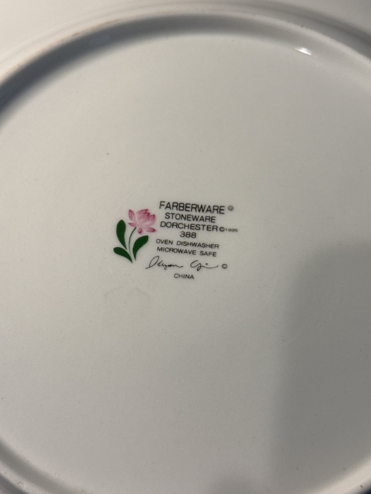 Farberware Dorchester Dinner Plate 10 5/8" Wide