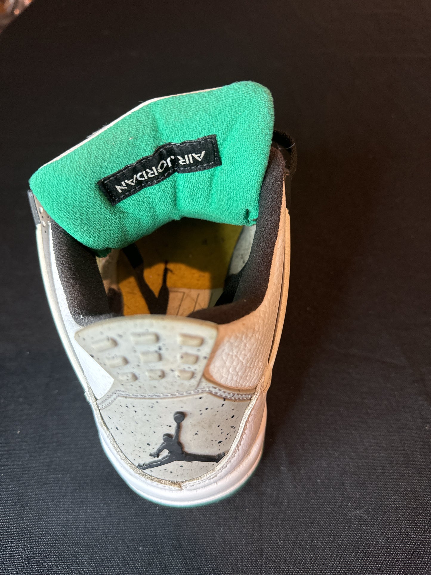 Air Jordan Sneakers Size 8 US, Retro Rasta 2019 AQ9129-100