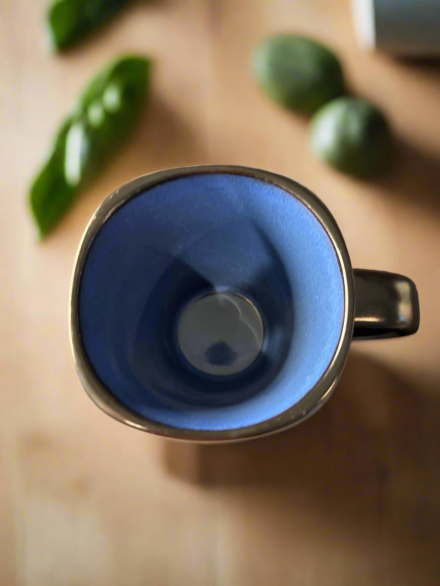 Gibson Ceramic Black and Blue Interior Coffee Mug Cup 4.25" Tall