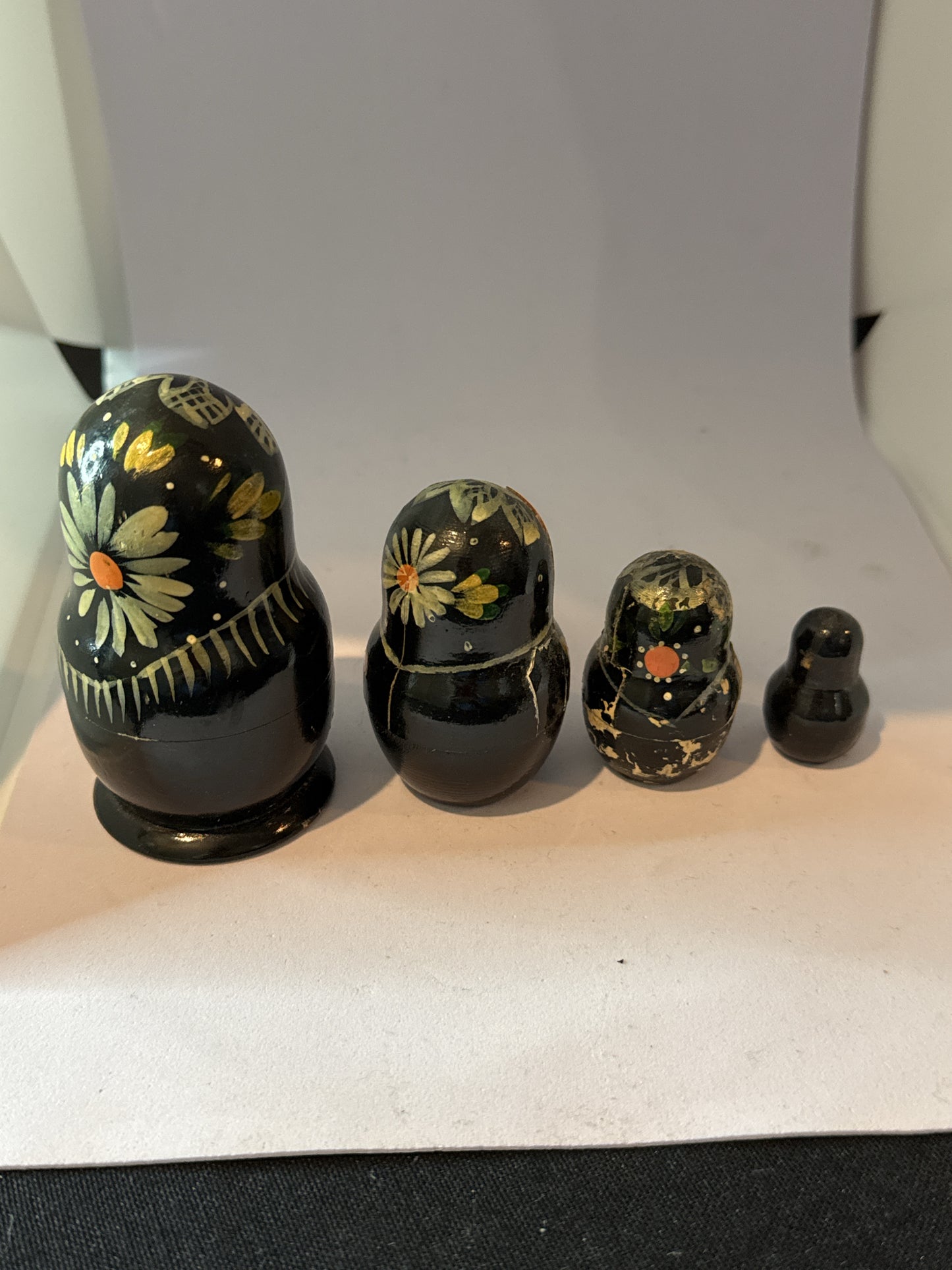 4 Piece Russian Nesting Dolls Matryoshka Nesting Dolls 3.5" Tall