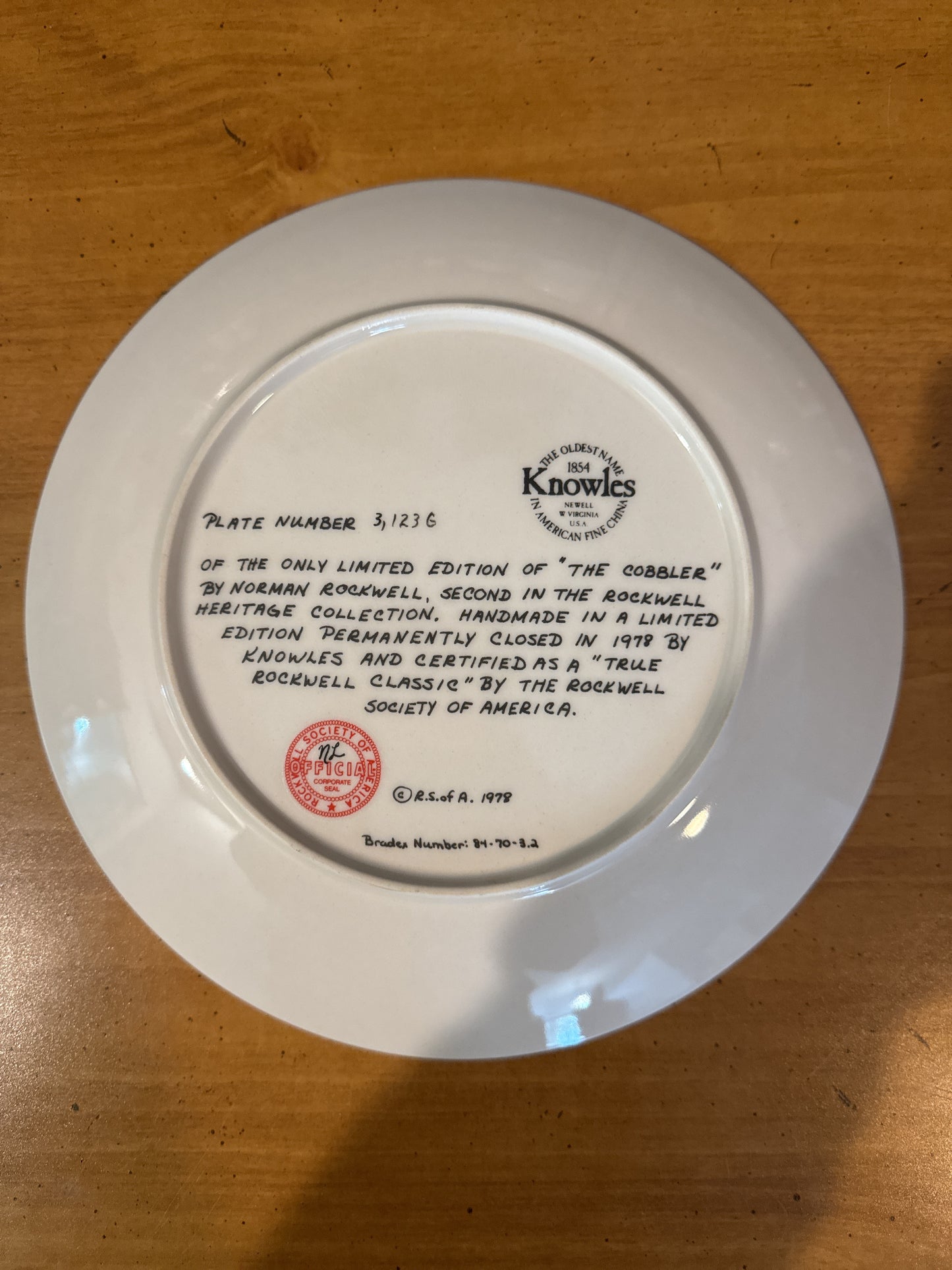 Knowles Norman Rockwell "The Cobbler" Collector's Plate 8.5" Wide Plate # 3123G