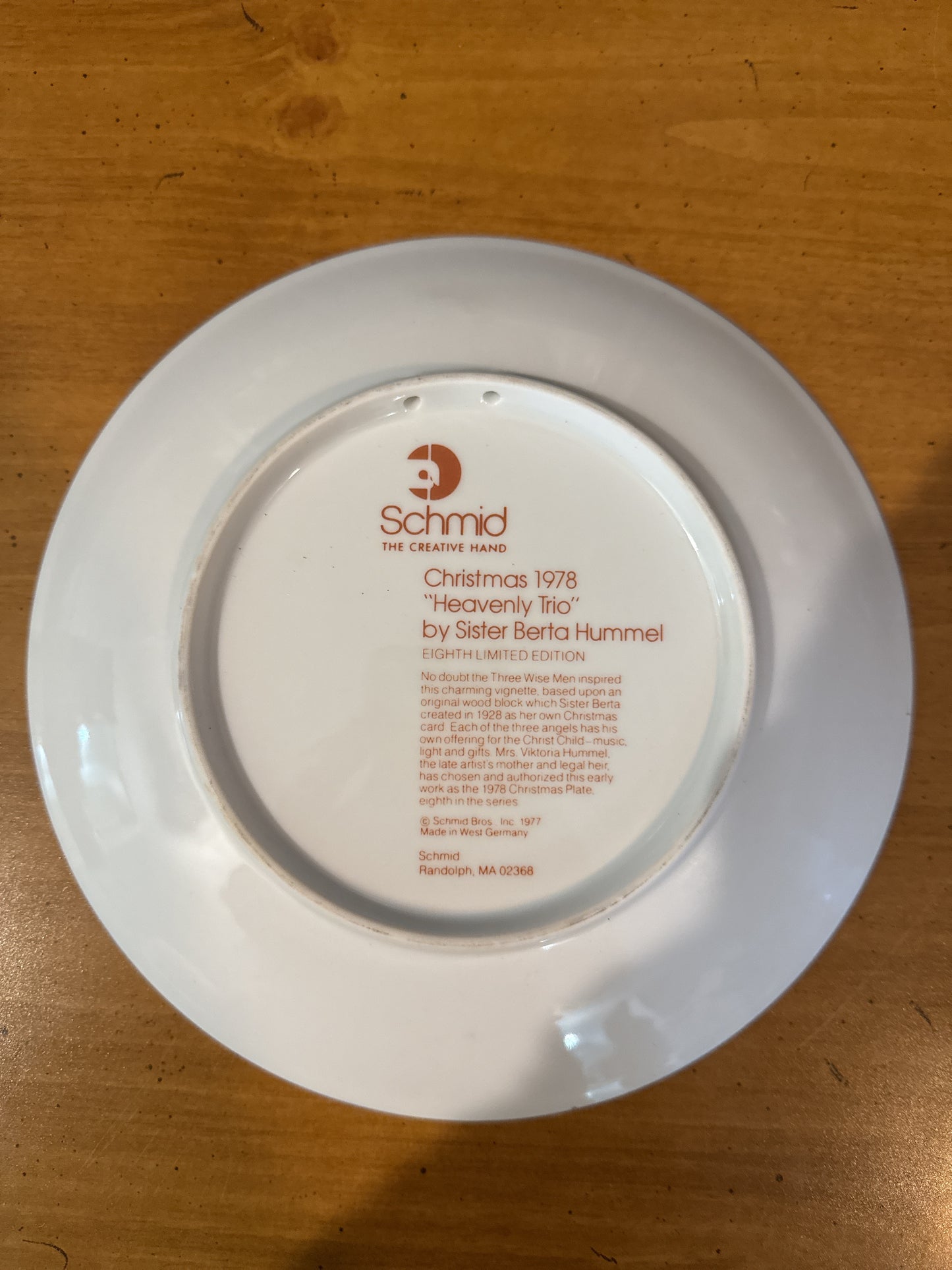 Schmid Christmas 1978 "Heavenly Trio" by Sister Berta Hummel 7 7/8" Wide Collector's Plate