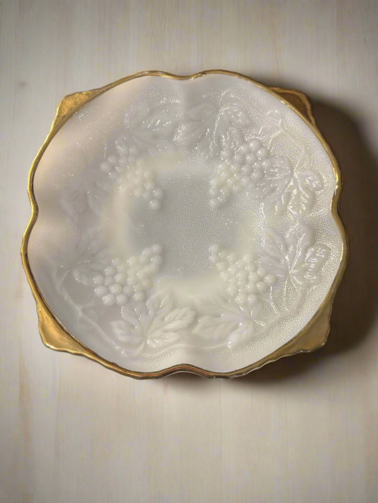 Vintage 8.25" Anchor Hocking Milk Glass Embossed Grapes Bowl Gold Trim Footed 2 1/8" Tall