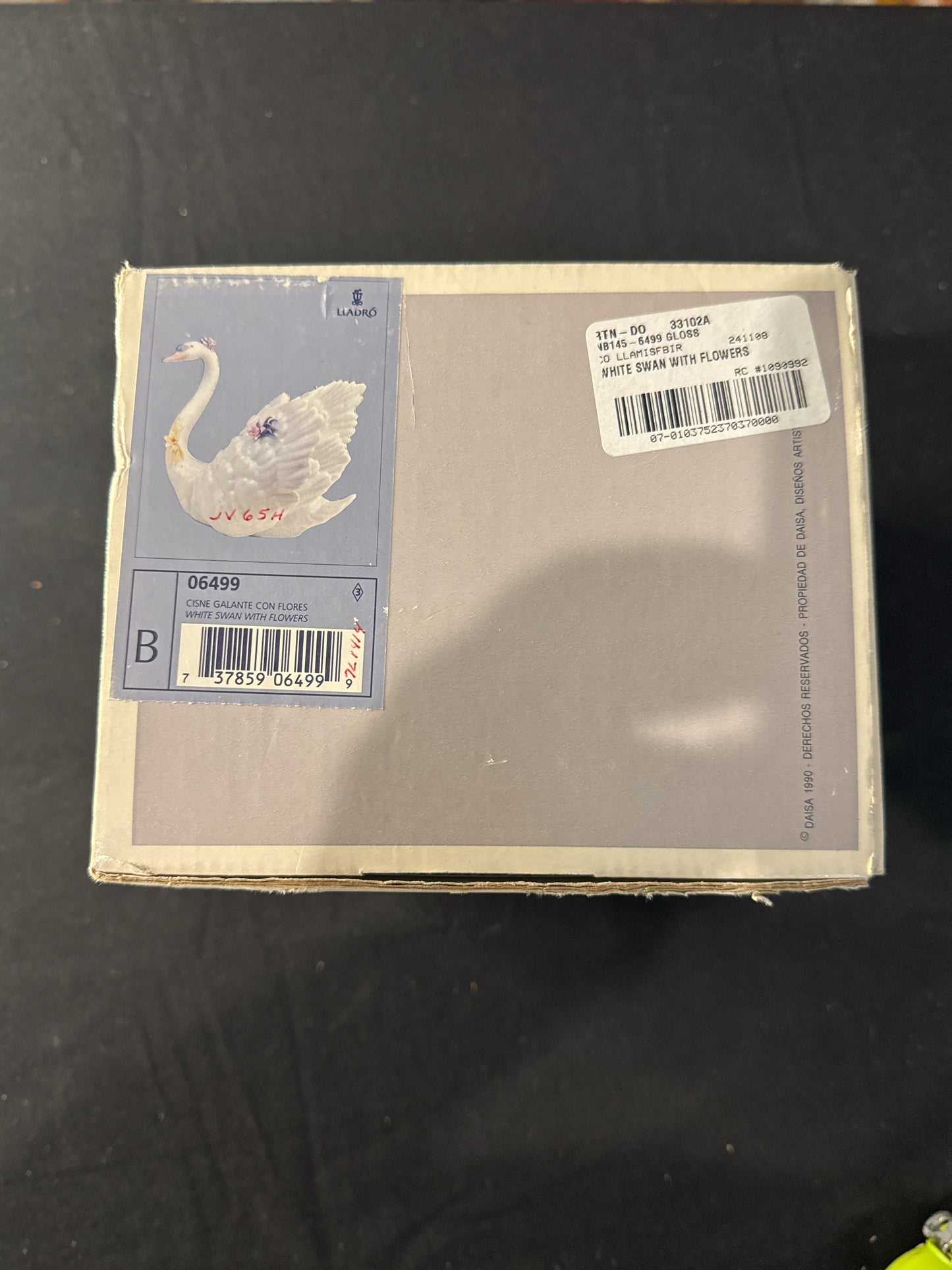 Lladro White Swan with Flowers Figurine #6499 In Box
