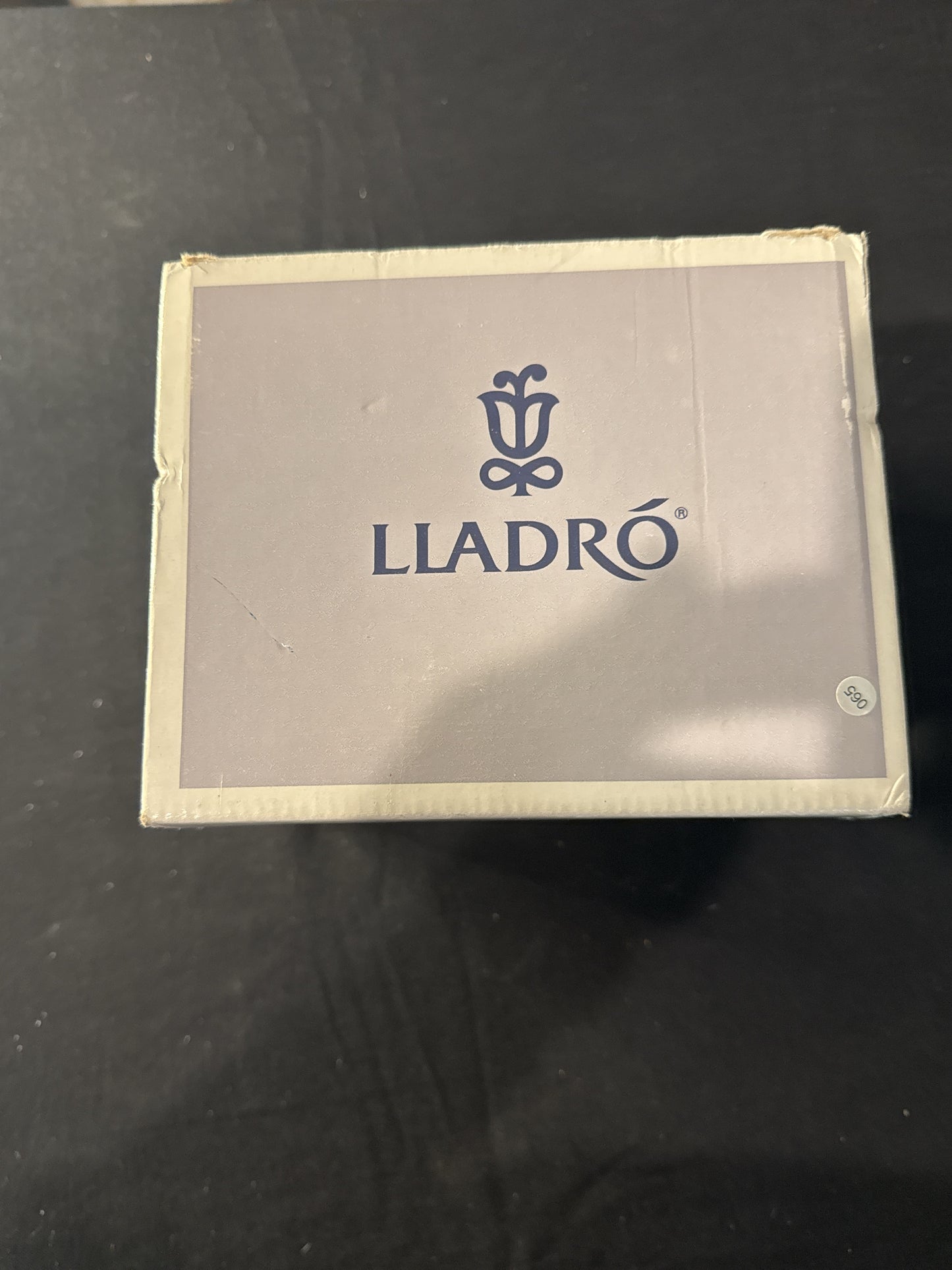 Lladro White Swan with Flowers Figurine #6499 In Box
