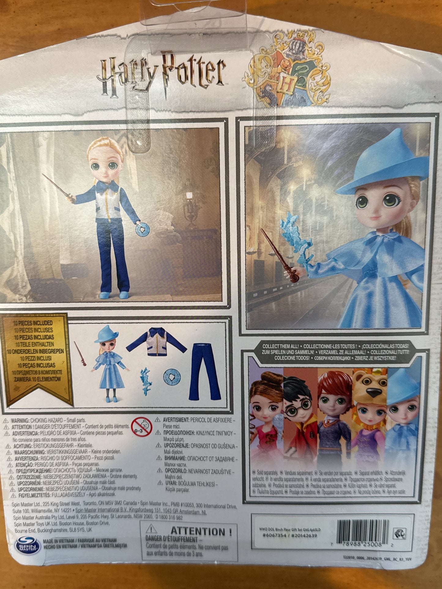 Harry Potter Wizarding World Fleur Delacour 10-Piece Gift Set w/ 8" Doll 2 Outfits New in Box