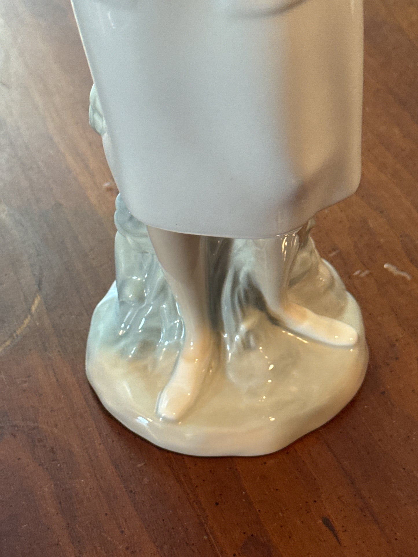 Lladro 4603 Nurse (Retired) Mint Condition With Box Glass Finish 14" Tall
