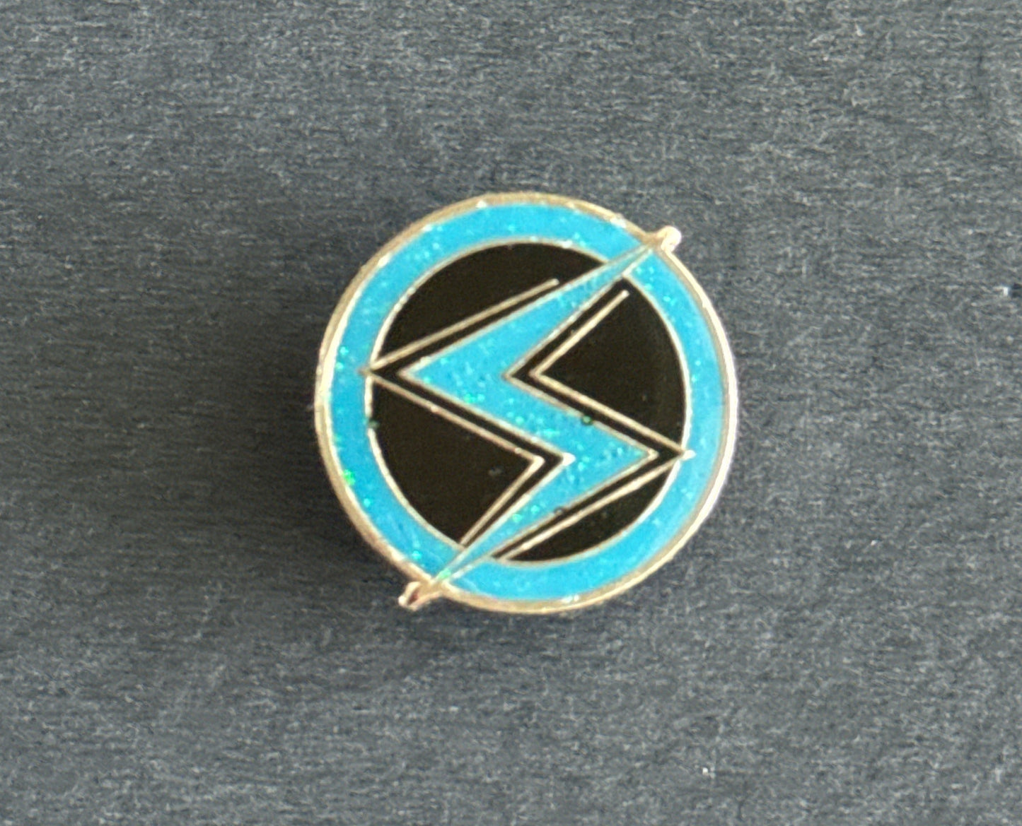 Disney Pin 148086 Ms. Marvel Protect Blue Lightning Bolt Glitter 2022 3/4"