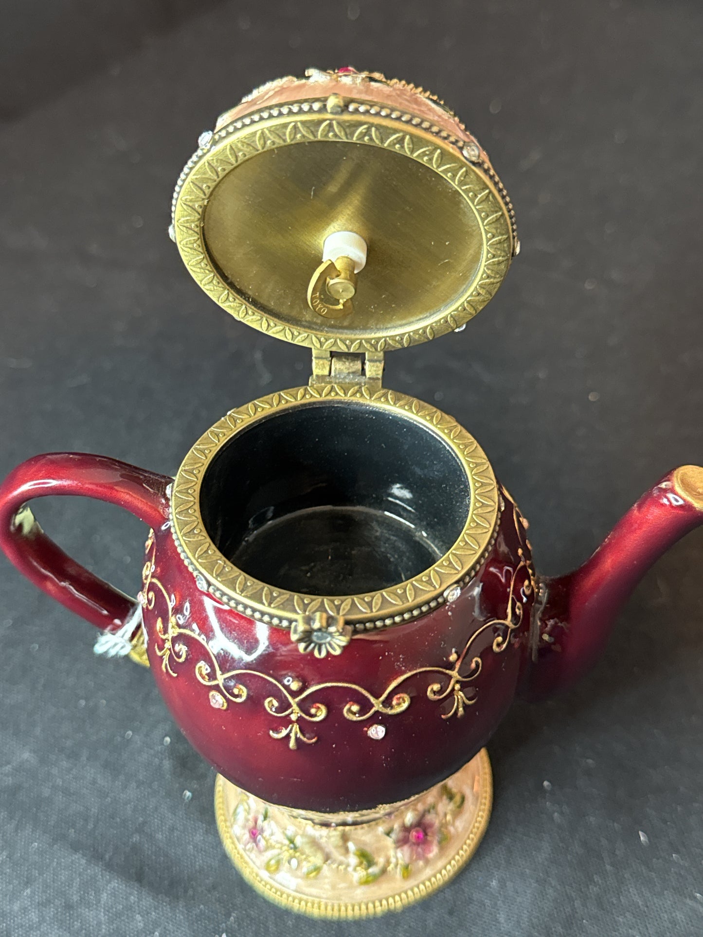 Vintage Collette et Cie Brown/Red Enameled Music Box Teapot Shape Plays Swan Lake 6.5"