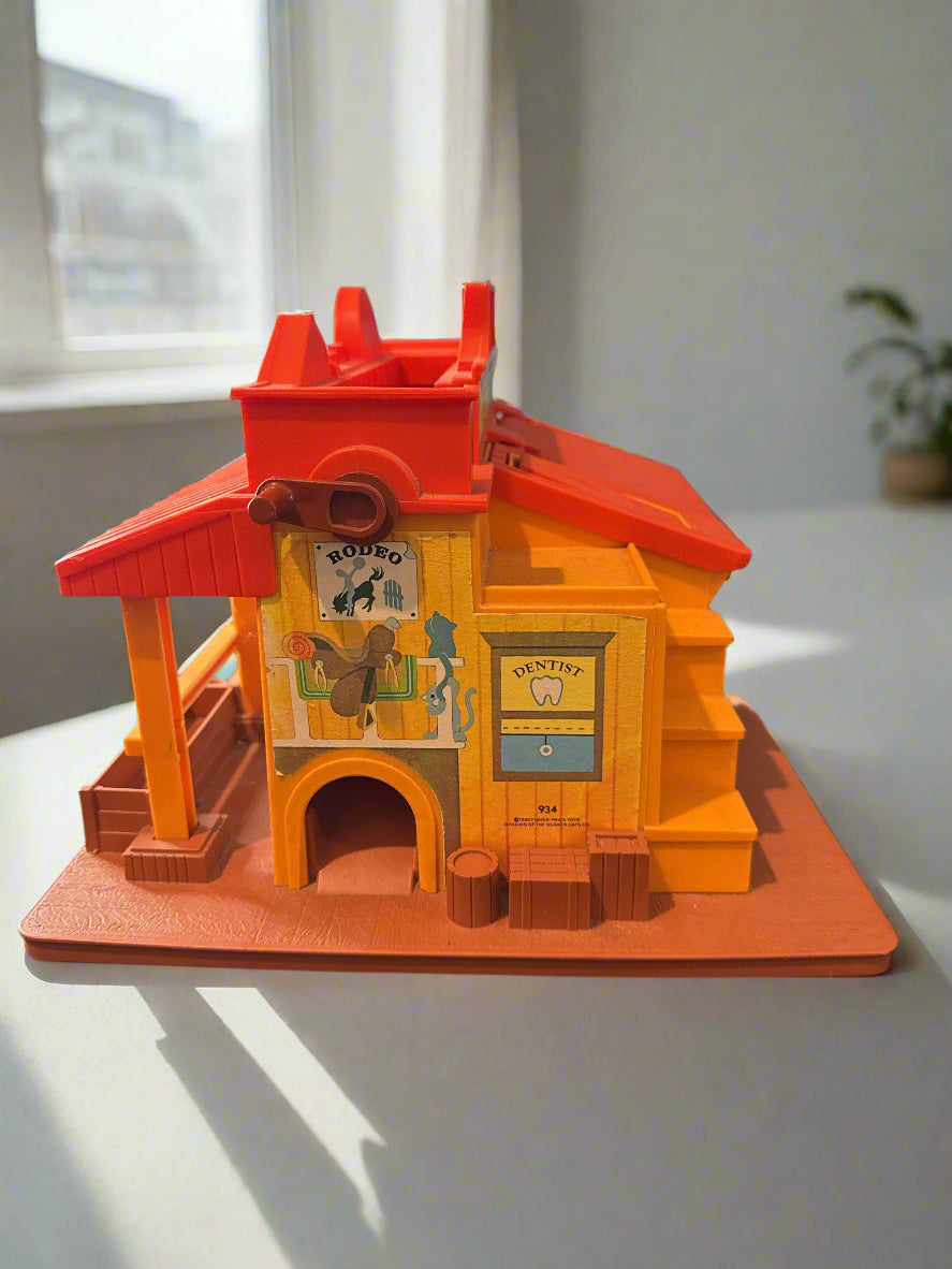 Vintage 1982 Fisher Price Little People Family Western Town 934 (Building Only)