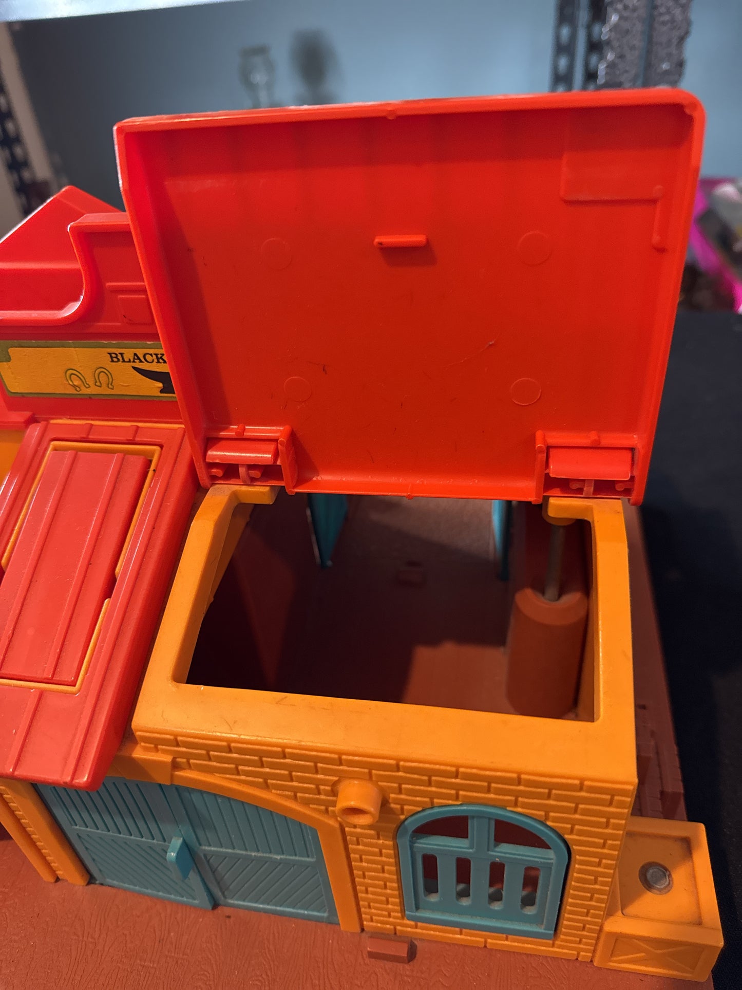 Vintage 1982 Fisher Price Little People Family Western Town 934 (Building Only)