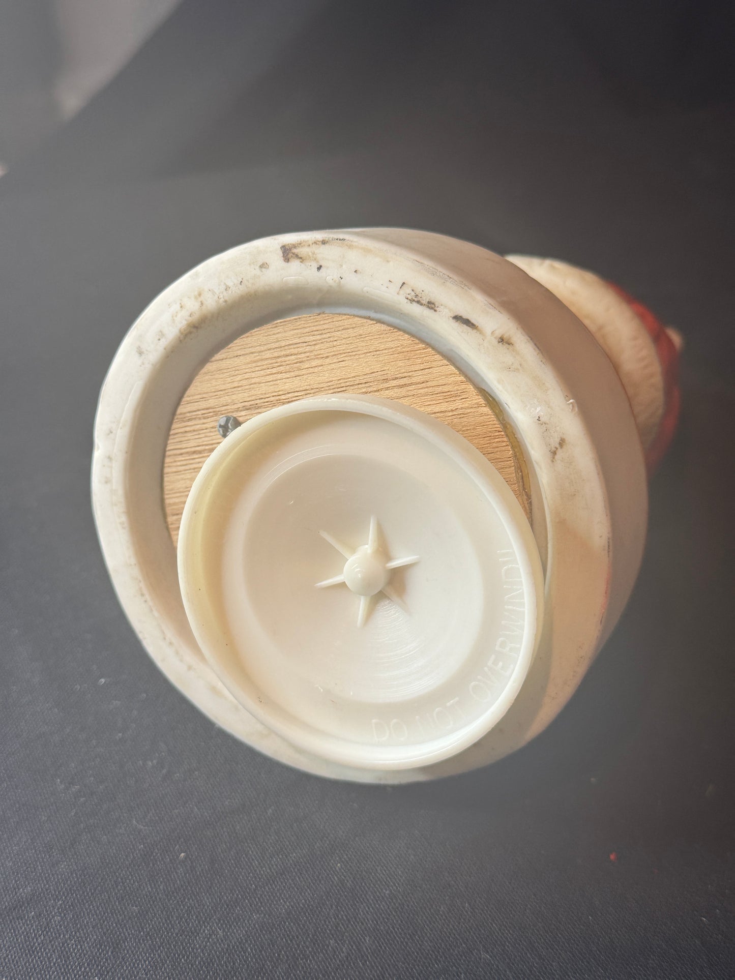 Wind Up Santa Clause Christmas Around the World Music Box - Plays Santa Coming To Town Slowly