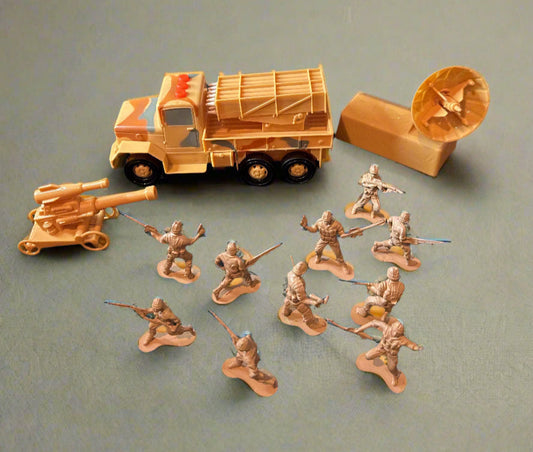 Toys R Us True Heroes Combat Truck Camo Rocket Makes Sounds Plus 10 Soldiers & Extra Pieces