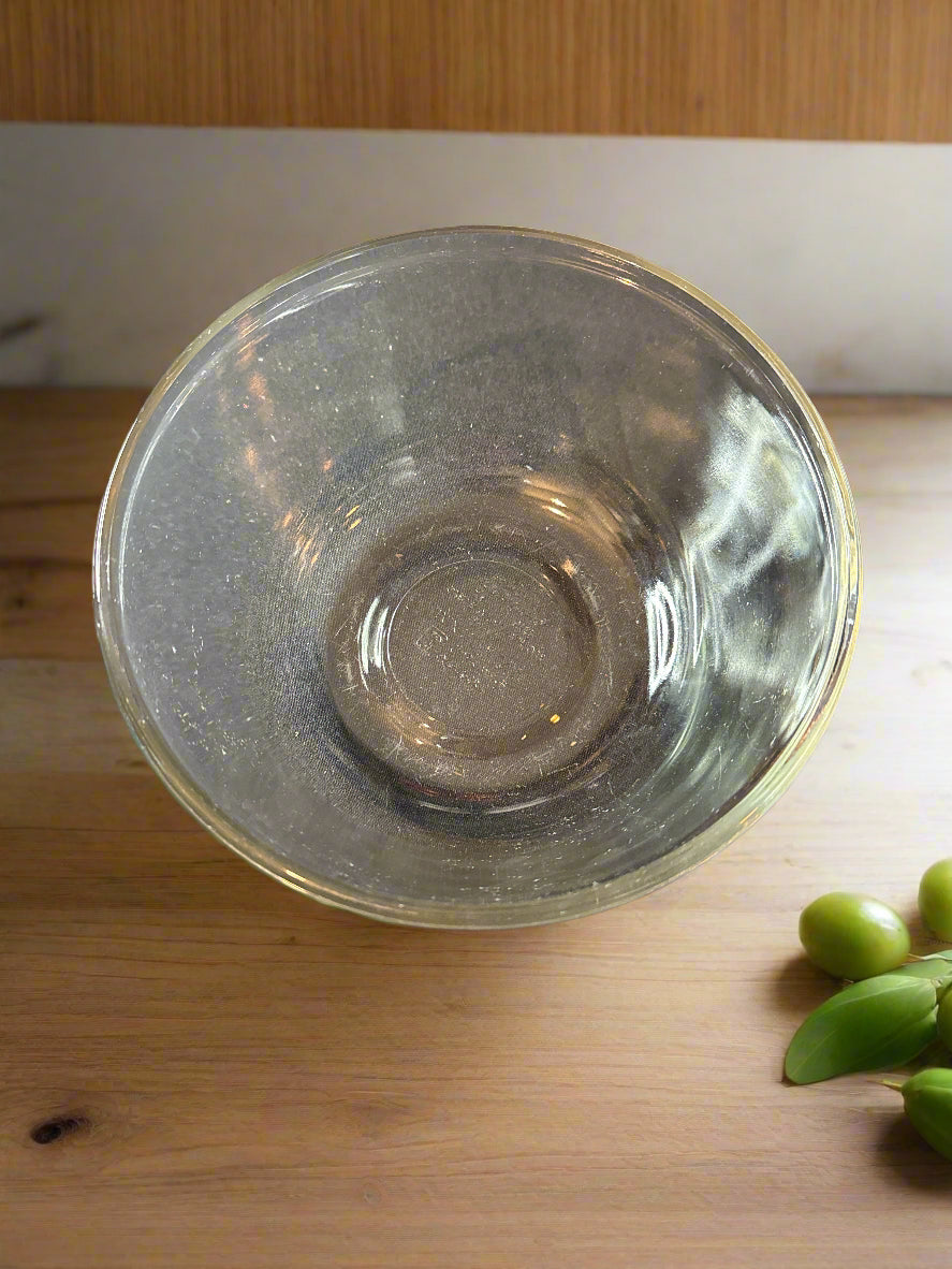 Pair of Anchor Hocking Clear Glass Mixing Bowls 2.5 Qt (8.5" Wide) & 1.5 Qt (7.25" Wide)