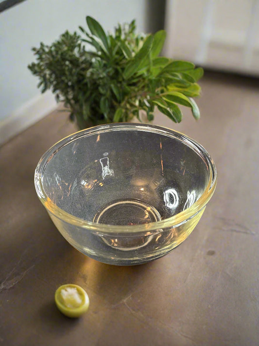 Clear Glass Mixing Bowl Approx. 2.5 Qt  8.25" Wide x 4.5" Tall No Brand