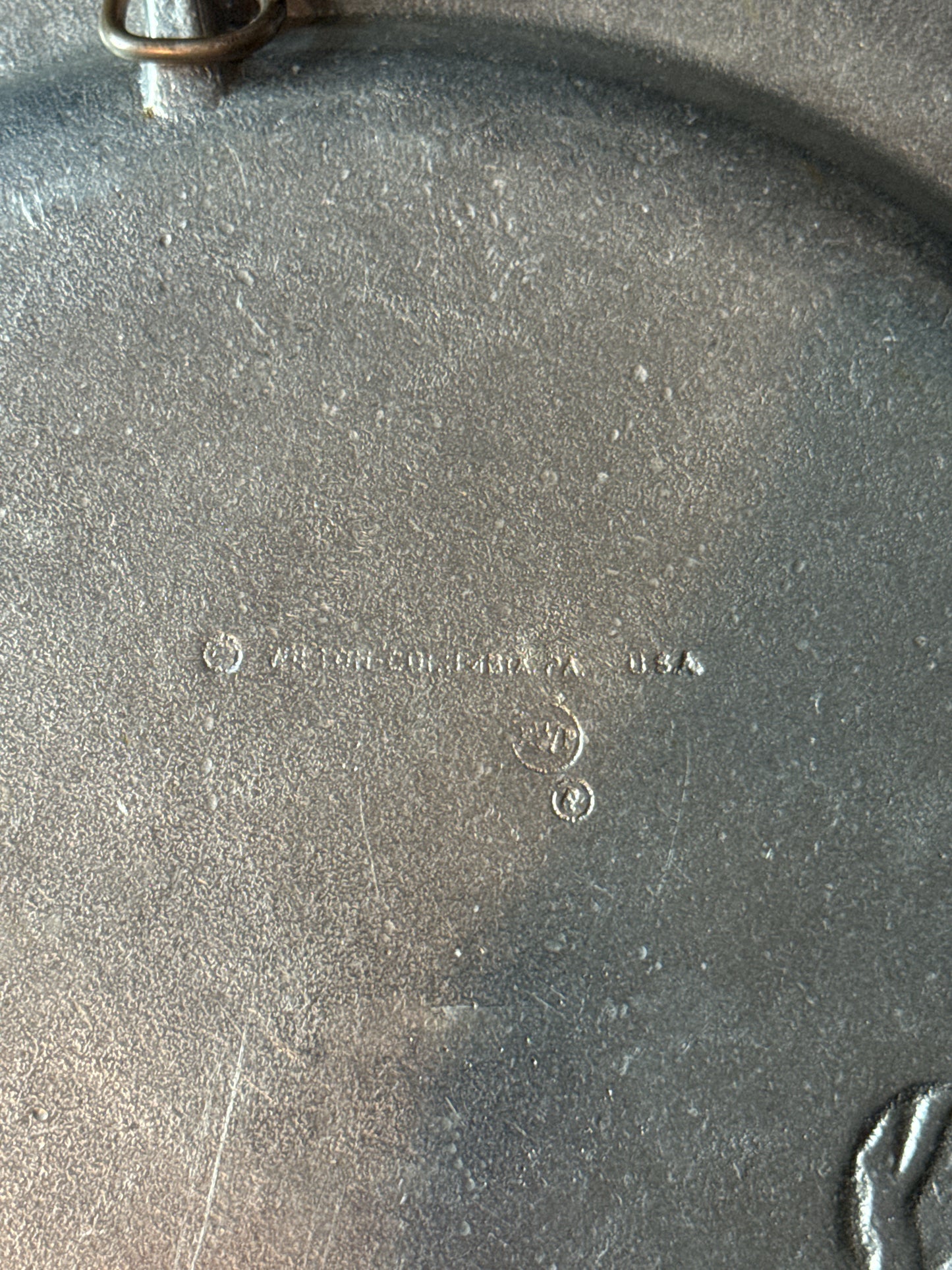 Vintage 1985 Wilton Columbia Armetale Gathering The Greens Pewter Christmas Plate 11" Wide