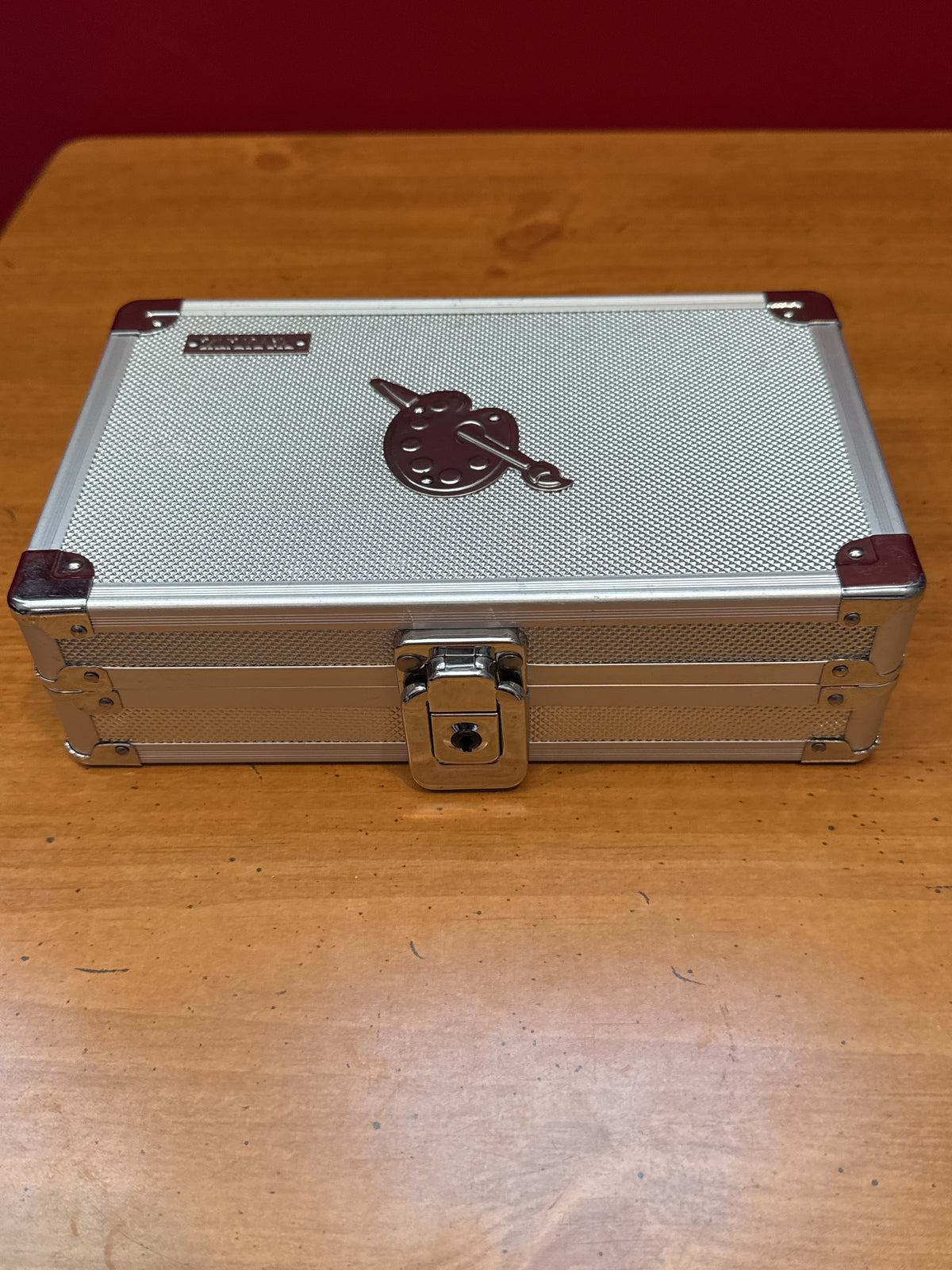 Vaultz Locking Storage Box Lined Compartments And Keys Art Palette Paintbrush Emblem