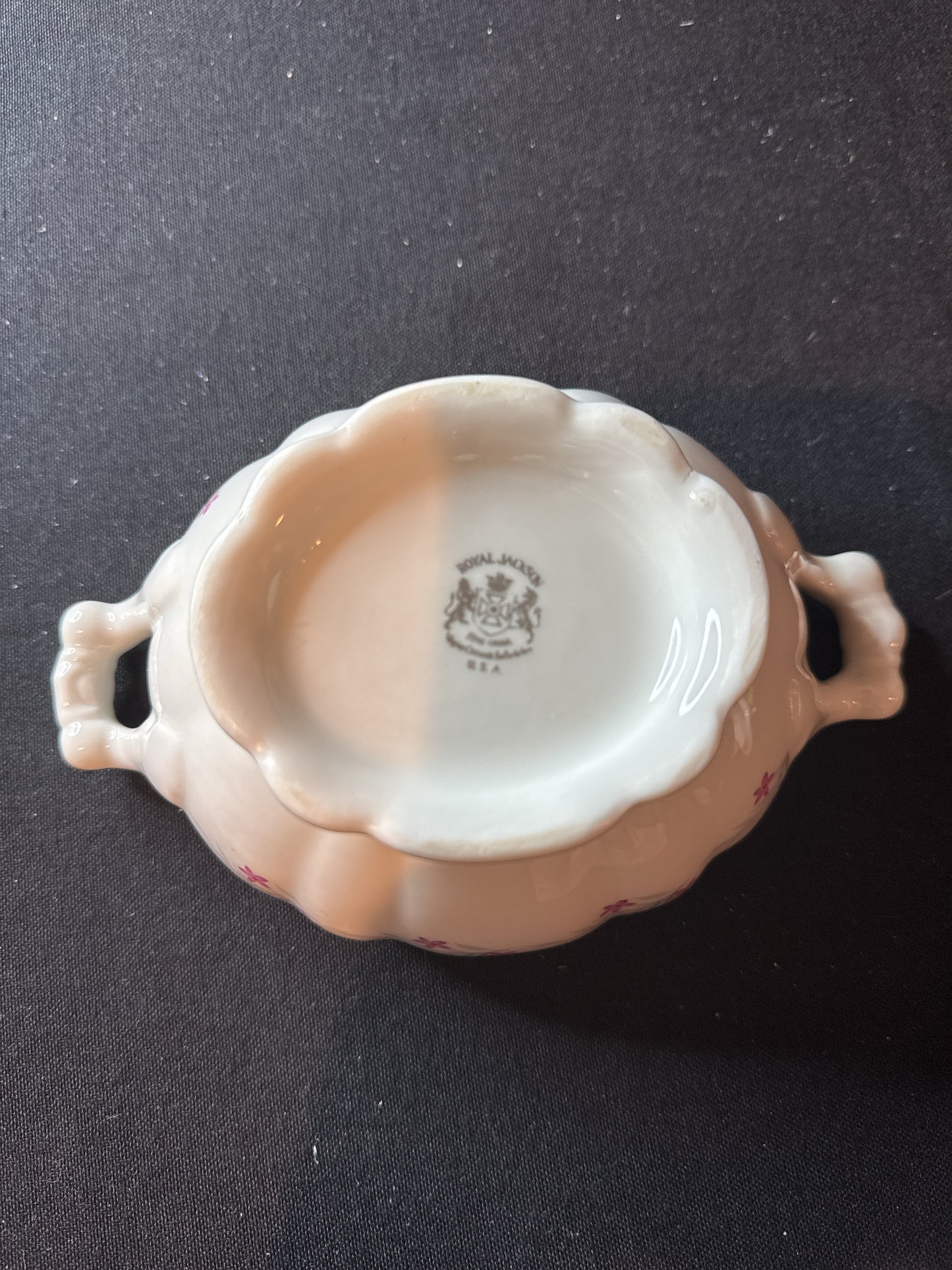 Sugar Bowl & Lid Royal Jackson Minuet (Scalloped) 7" W x 5" T