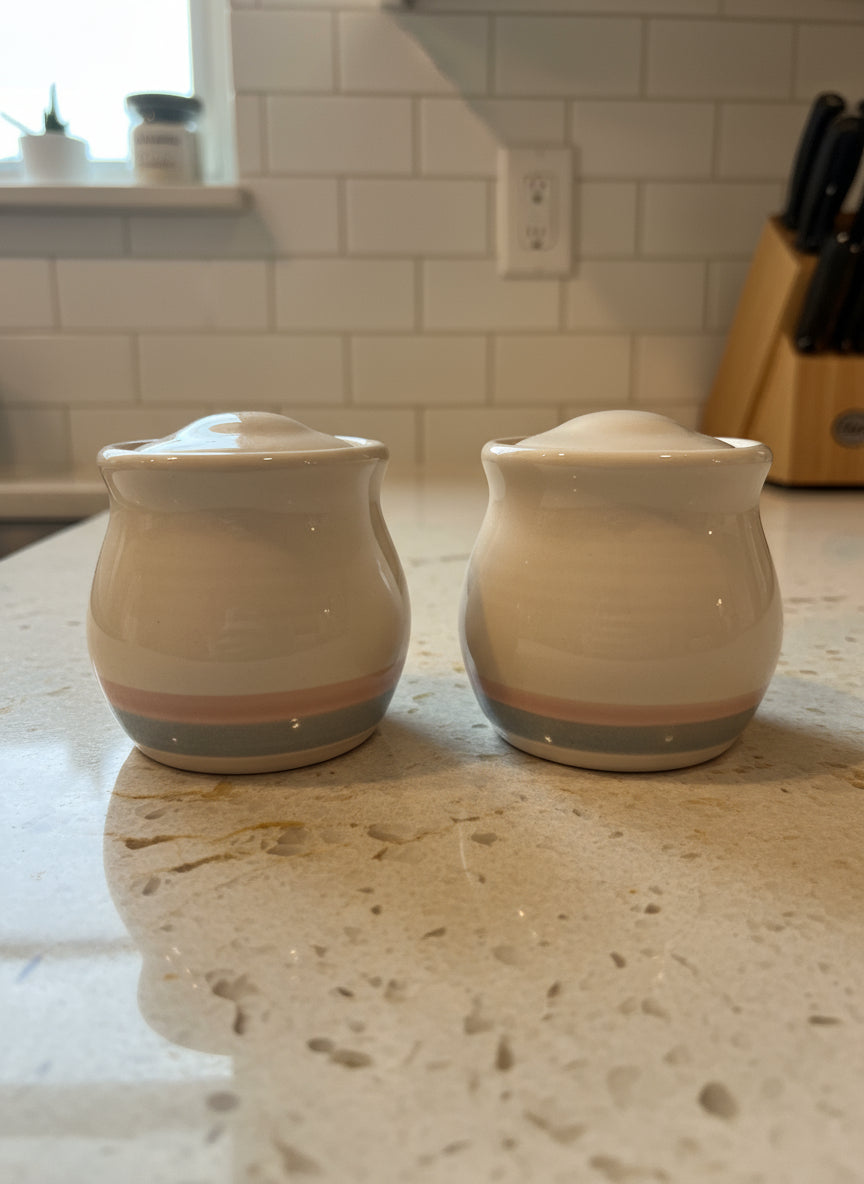 Pfaltzgraff Aura Pink Salt & Pepper Shakers Like New 2 7/8" Tall