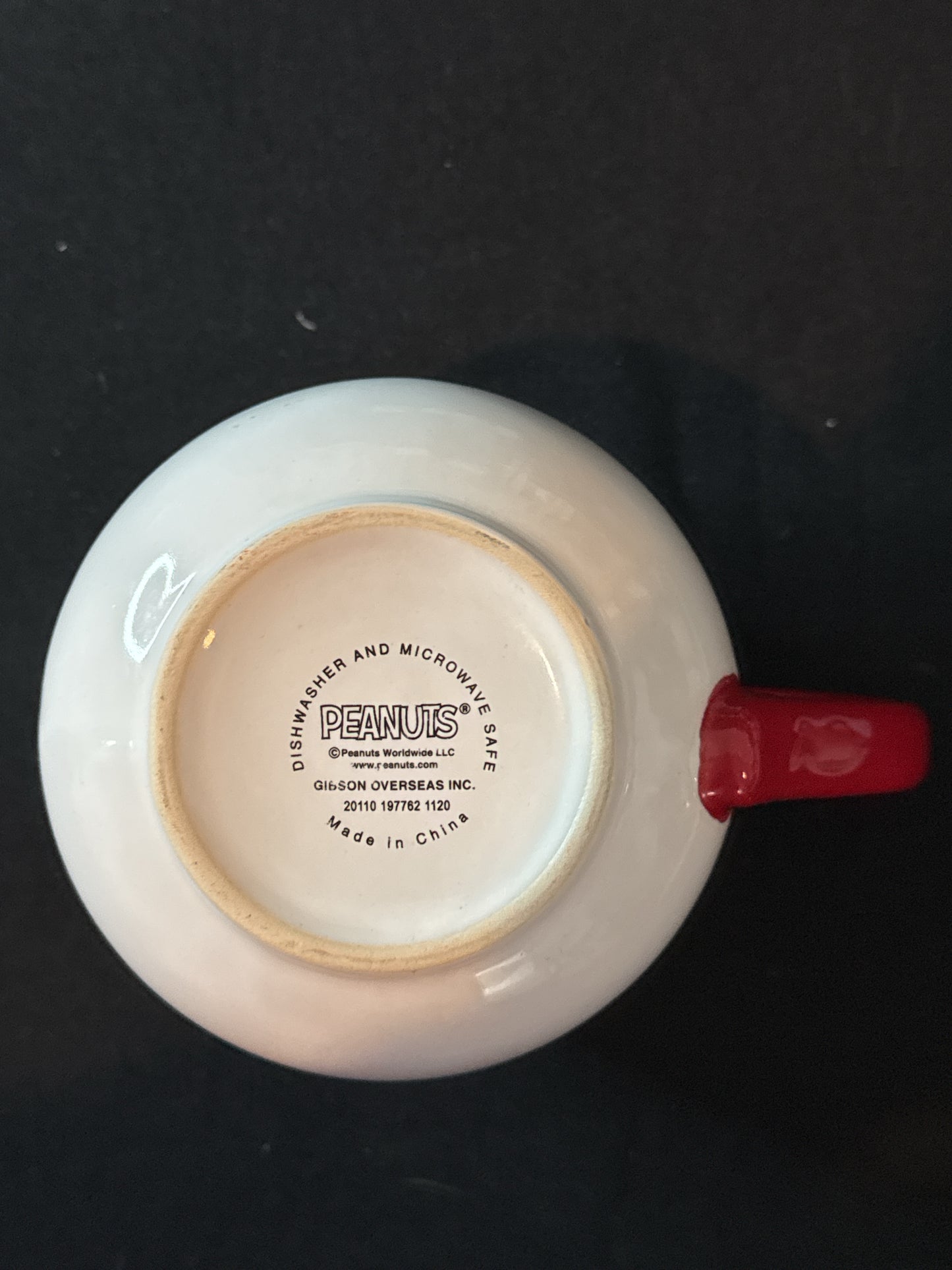 Peanuts Snoopy Gibson Coffee Cup Mug Red Interior & Handle Hearts Hugs & Kisses 4.25" Tall