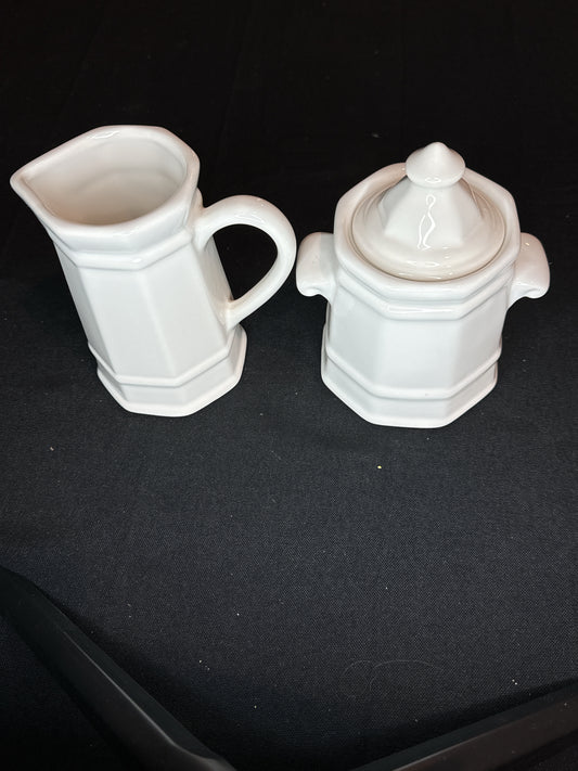 Vintage Pfaltzgraff Heritage White Stoneware Creamer and Sugar Bowl w/ Lid