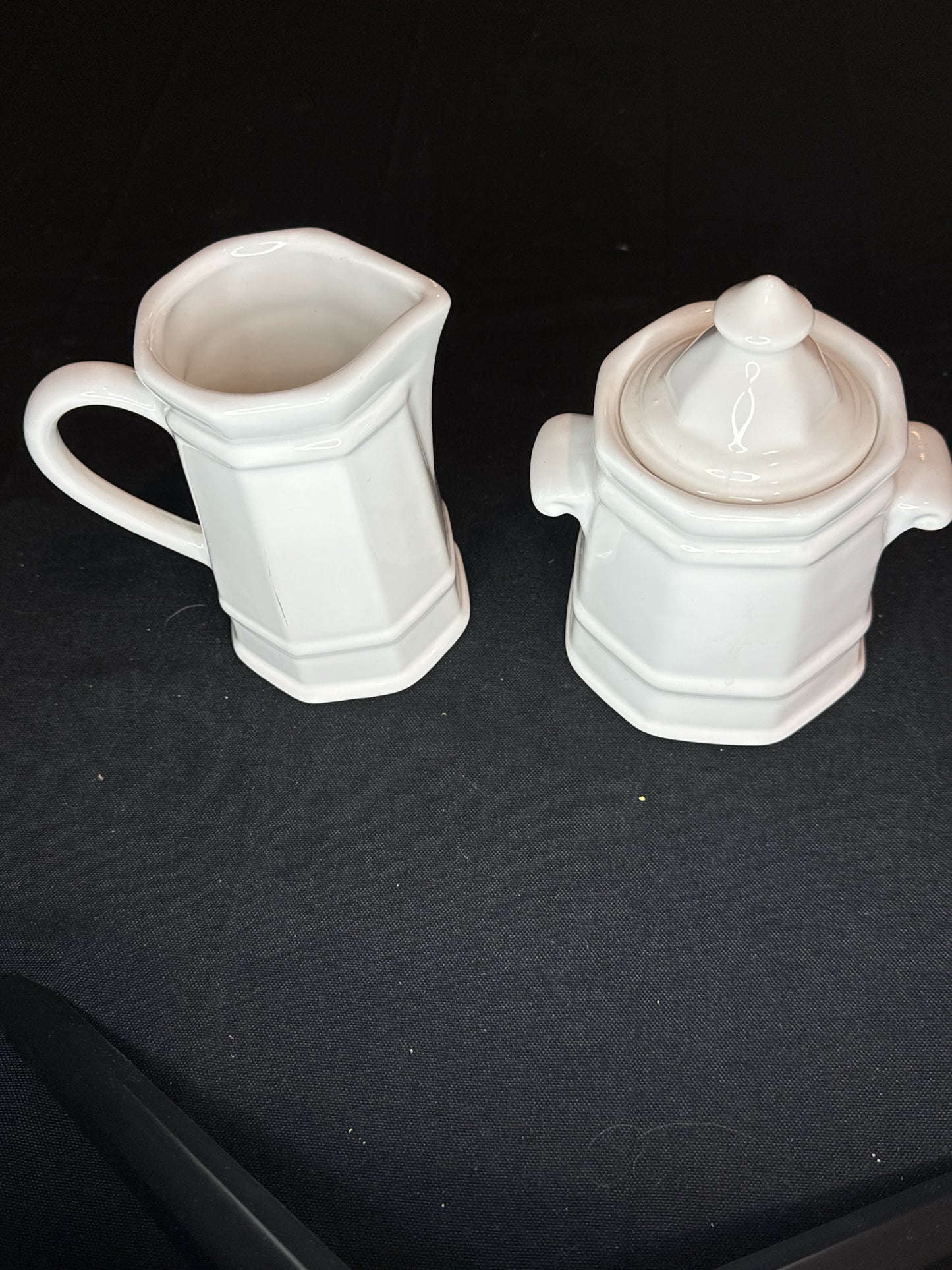 Vintage Pfaltzgraff Heritage White Stoneware Creamer and Sugar Bowl w/ Lid