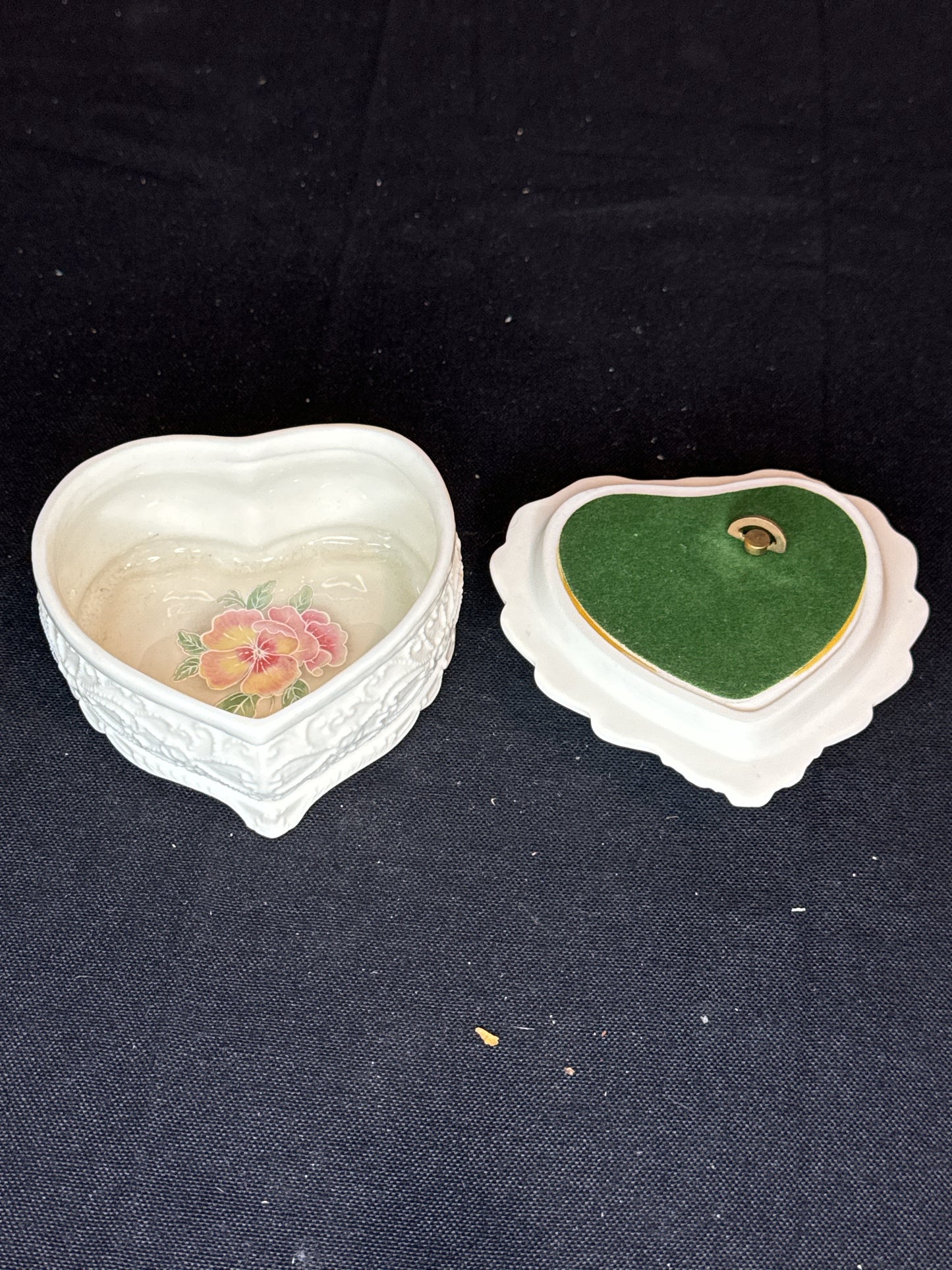 Heritage House Music Box Love Me Tender Celebration of Love Elvis Presley Heart Box