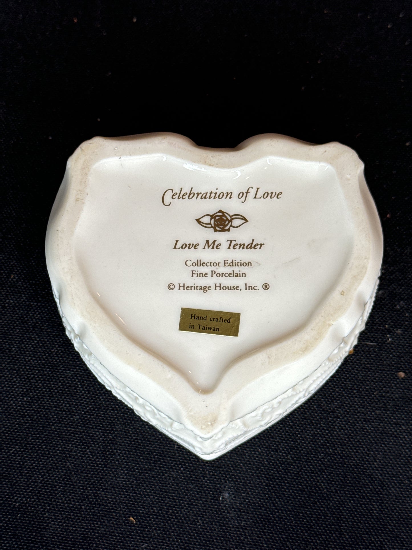 Heritage House Music Box Love Me Tender Celebration of Love Elvis Presley Heart Box