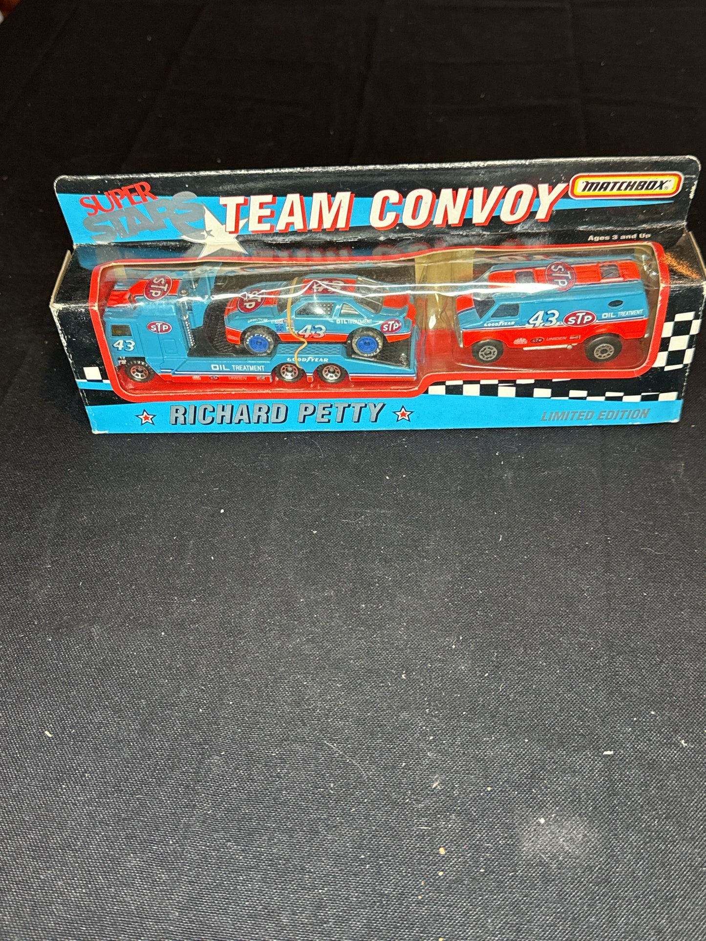 1992 Matchbox Super Stars #43 STP Richard Petty Team Convoy NIB