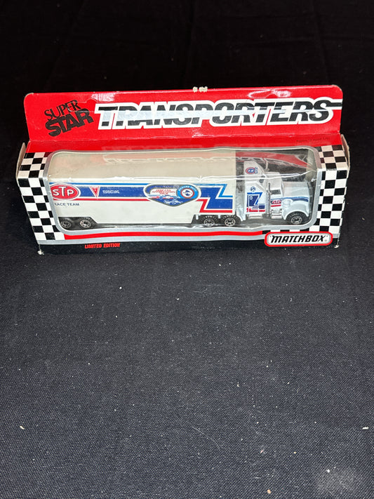 Matchbox 1992 Super Star Transporters STP Richard Petty Pontiac Limited Edition NIB