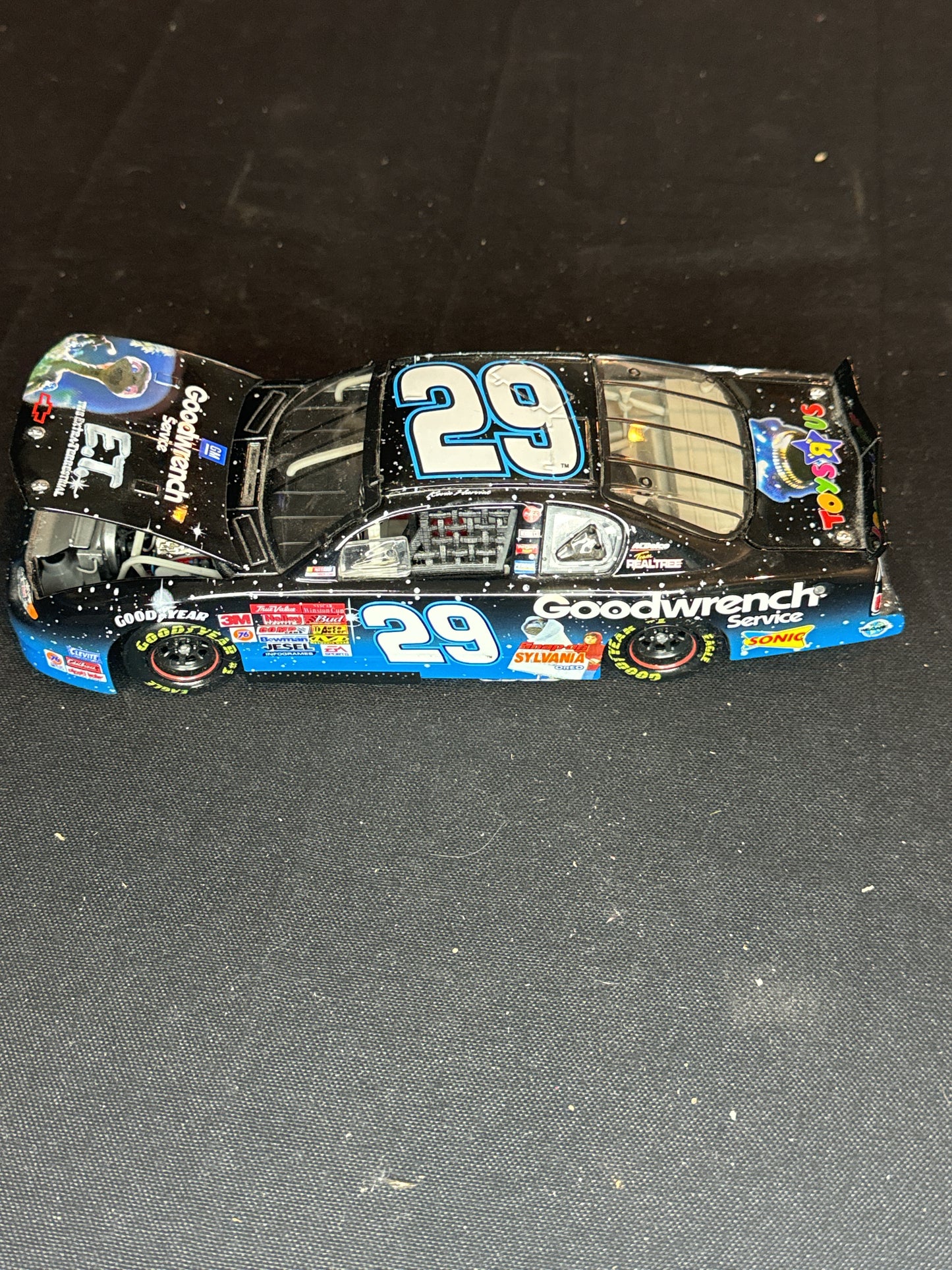 Action Collectables 1:24 Scale Stock Car Kevin Harvick E.T. 20th Anniversary NASCAR