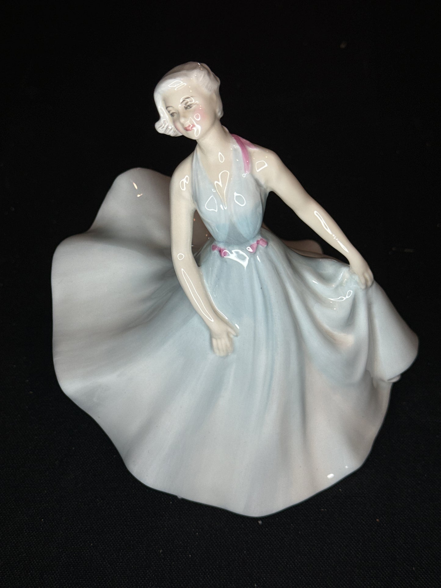 Vintage Royal Doulton Pirouette HN 2216 Year 1958 in Mint Condition