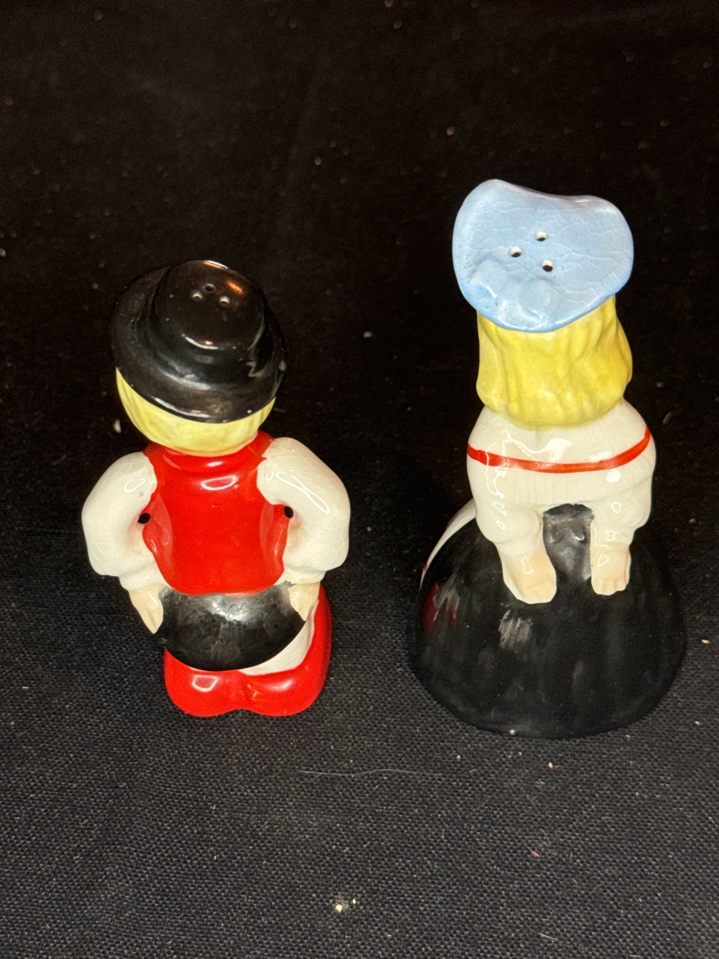 1950's Napco Kissing Swedish Sweethearts Salt & Pepper Shakers