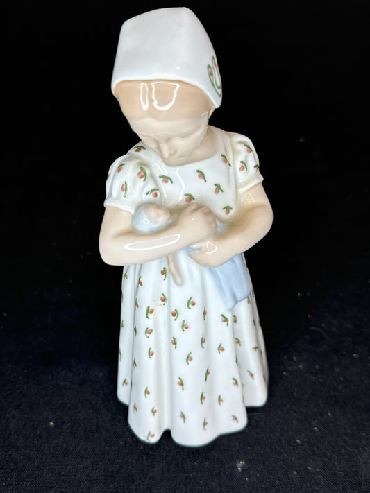 Bing & Grondahl B&G Copenhagen Denmark Porcelain Mary Doll Figurine #1721 7.5"