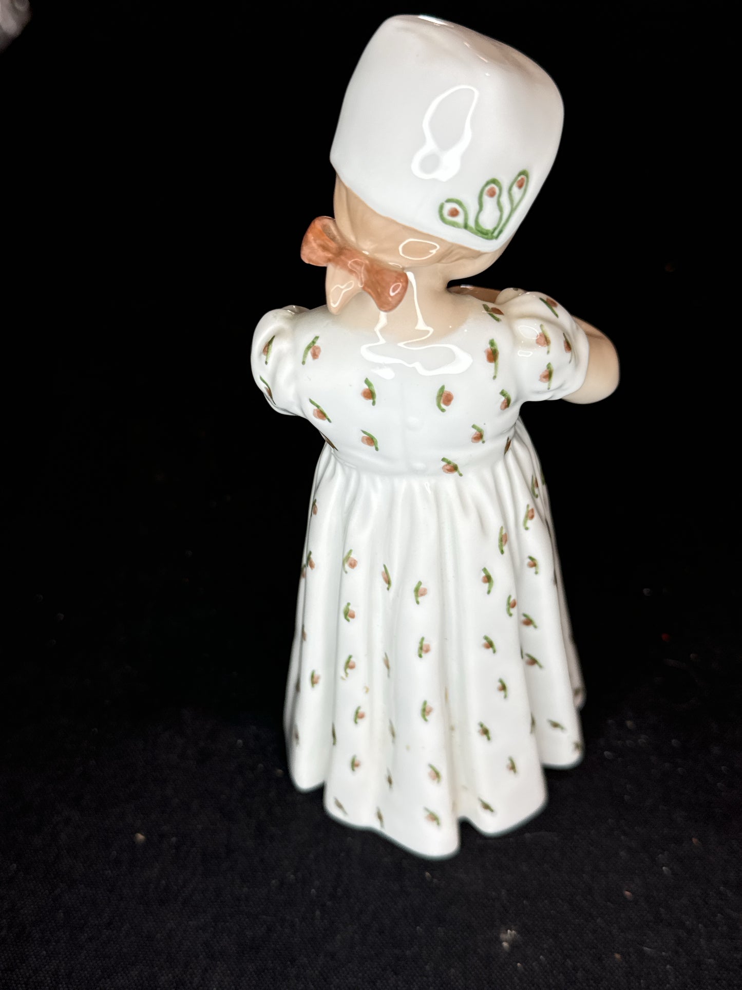 Bing & Grondahl B&G Copenhagen Denmark Porcelain Mary Doll Figurine #1721 7.5"