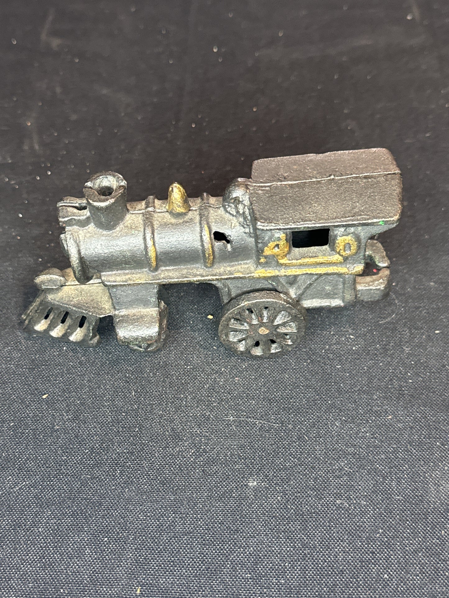 Cast Iron Locomotive Train #40 5.25" Long