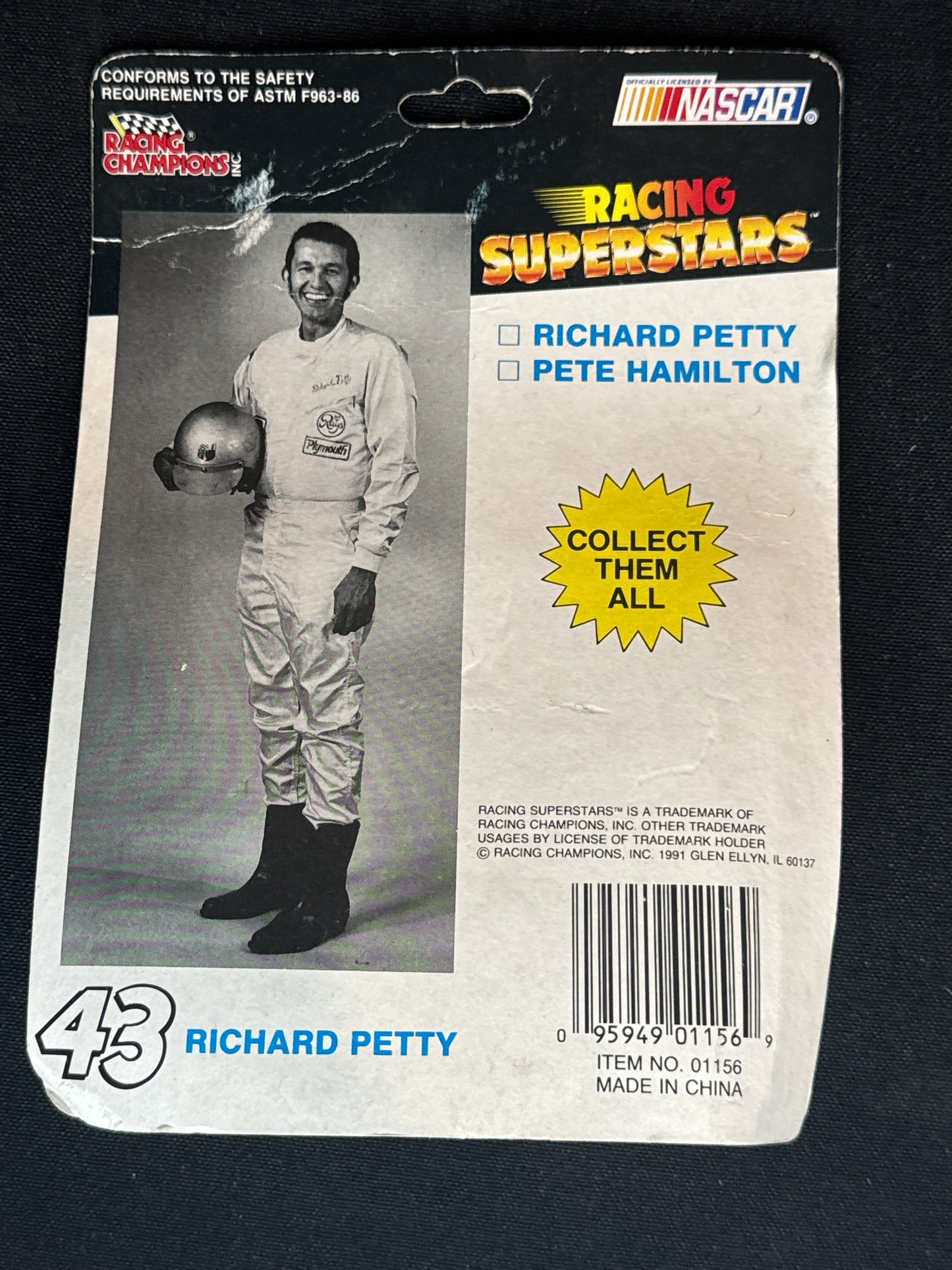 1991 Racing Champions 1:64 Richard Petty #43 Superbird with Trading Card NIB