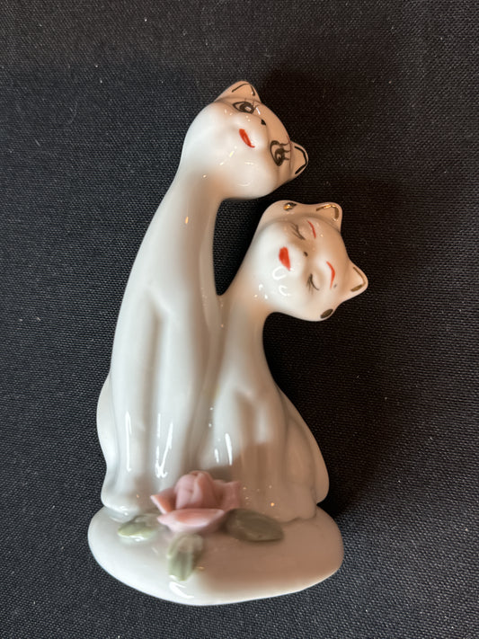 Vintage Porcelain White Cats Figurine 5" Tall