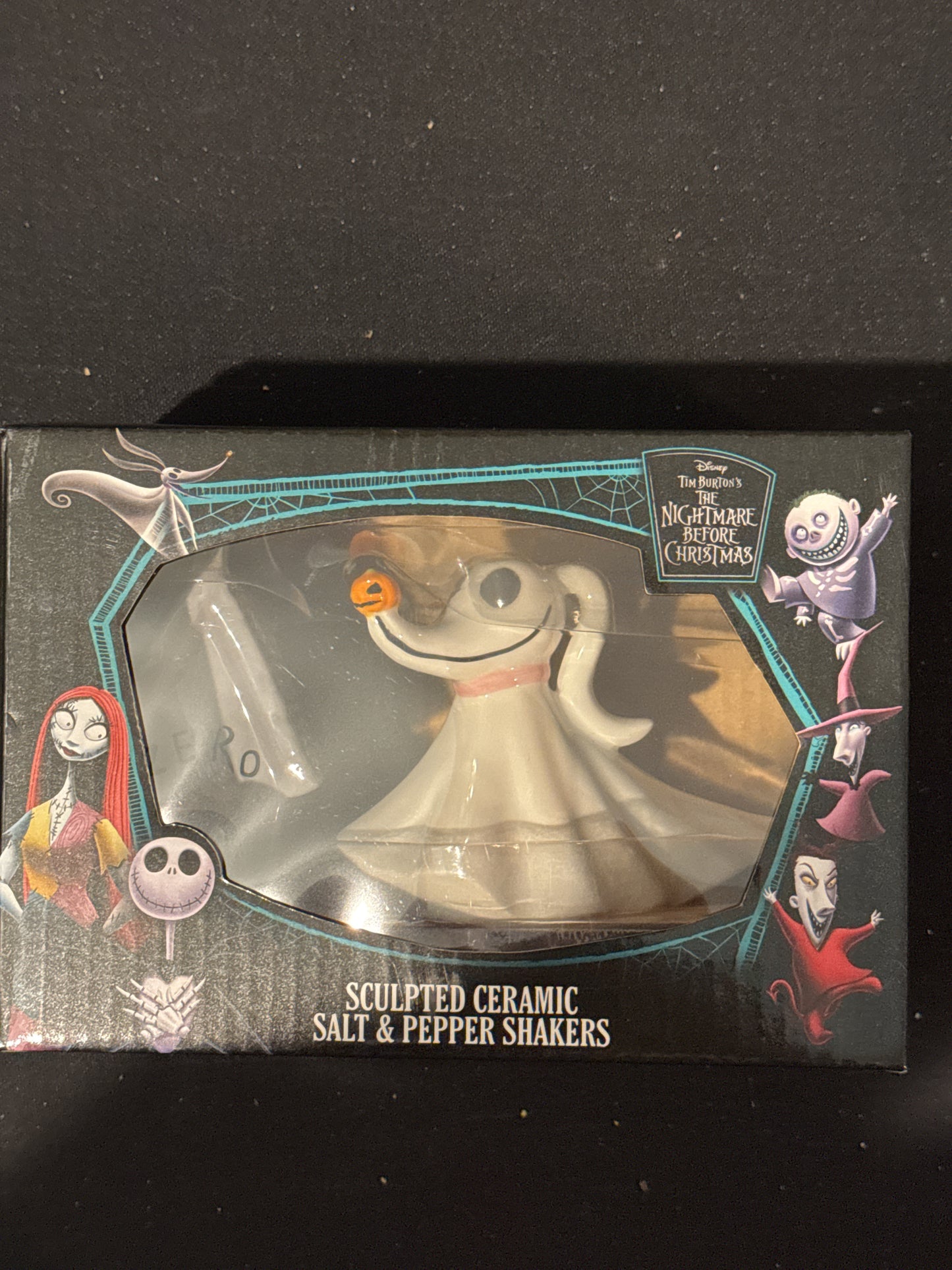 The Nightmare Before Christmas Sculpted Ceramic Salt & Pepper Shakers Zero New in Box